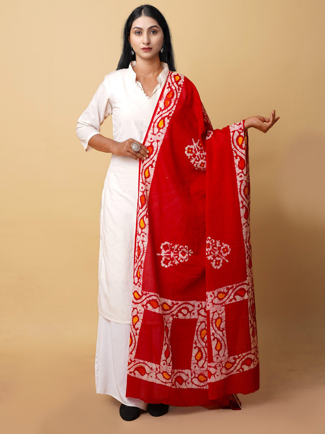 

Unnati Silks Ethnic Motifs Printed Pure Cotton Batik Dupatta, Red