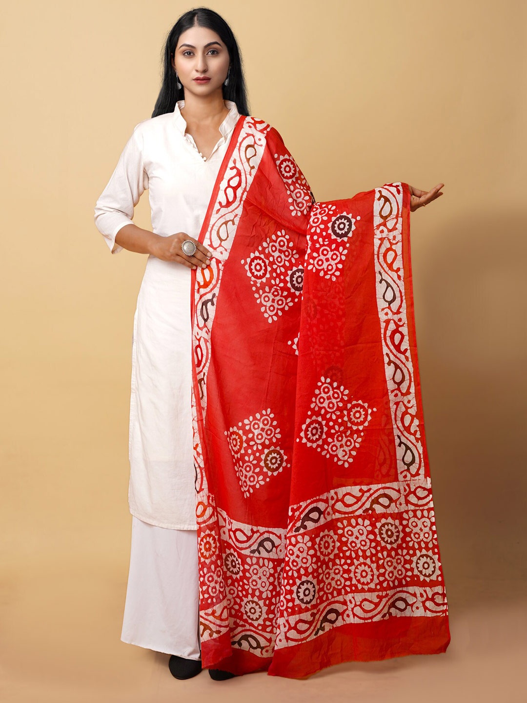 

Unnati Silks Ethnic Motifs Printed Pure Cotton Batik Dupatta, Pink