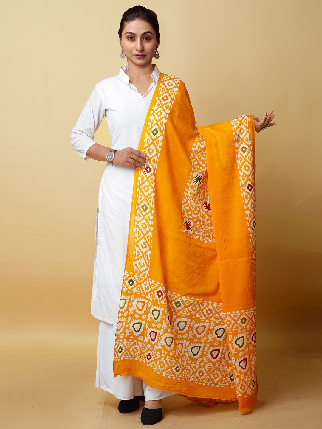 

Unnati Silks Ethnic Motifs Printed Pure Cotton Batik Dupatta, Yellow