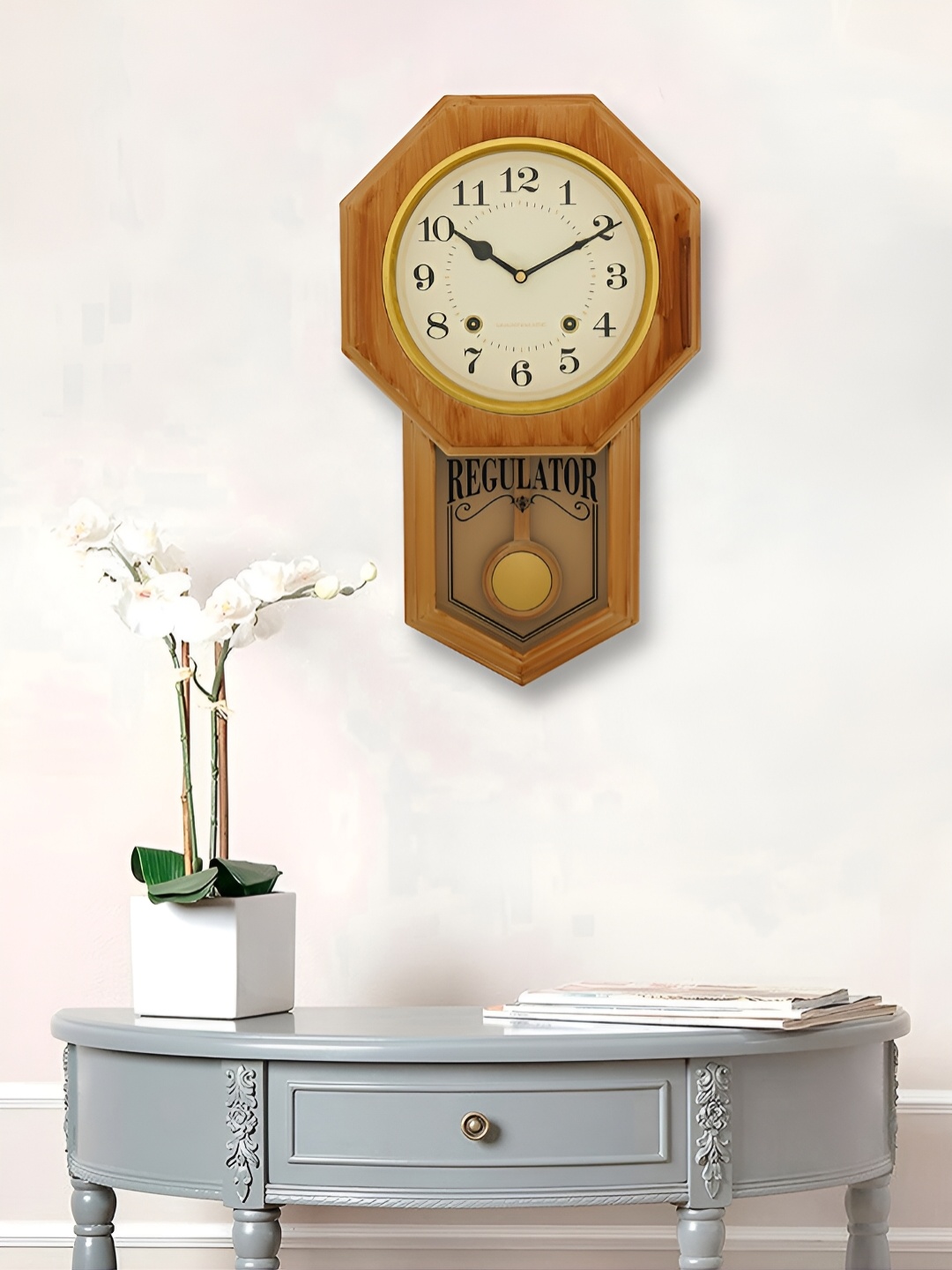 

Craft Smith Cream-Coloured & Brown Printed Abstract Shaped Contemporary Wall Clock