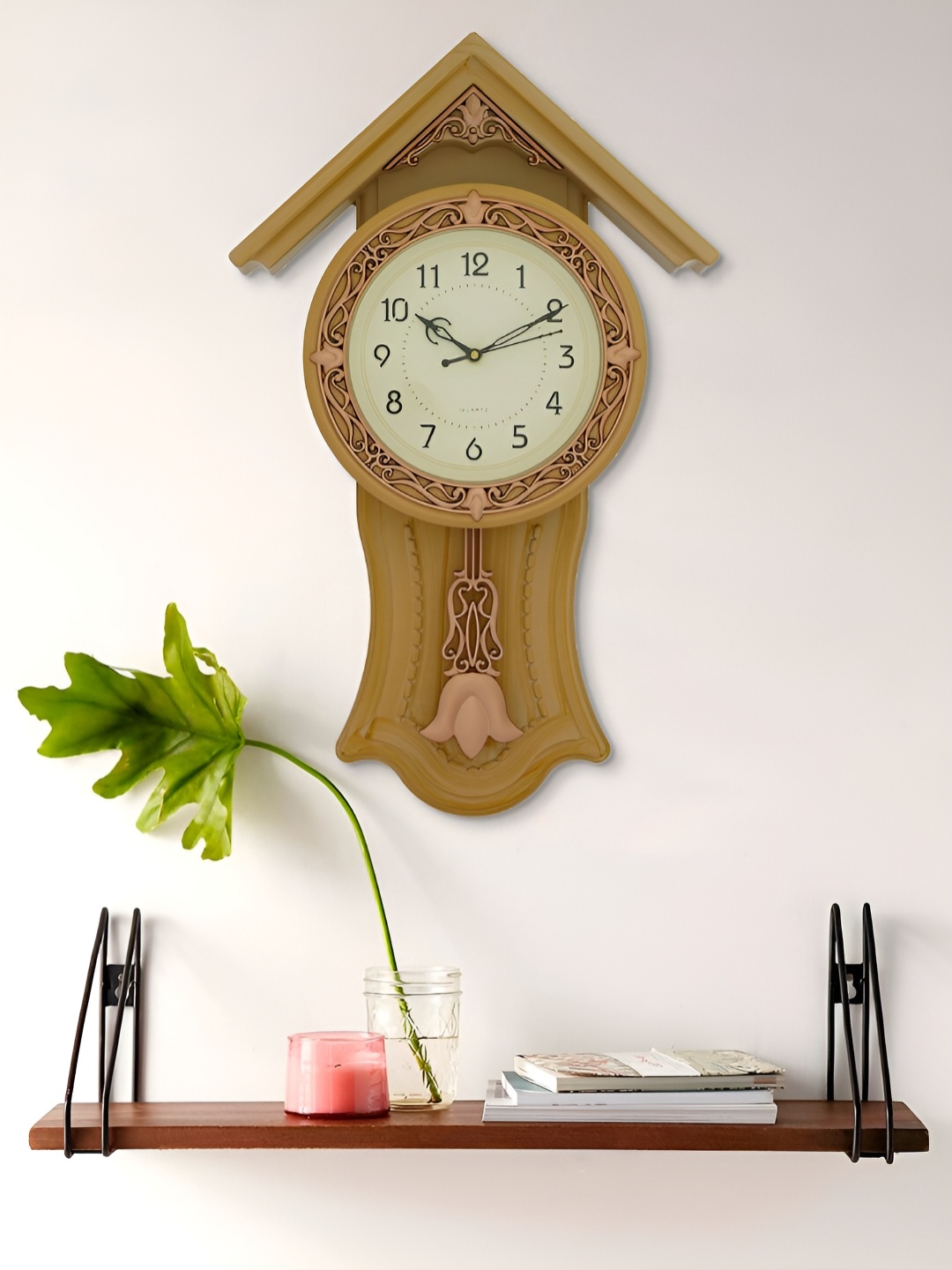 

Craft Smith Cream-Coloured & White Embellished Abstract Shaped Traditional Wall Clock