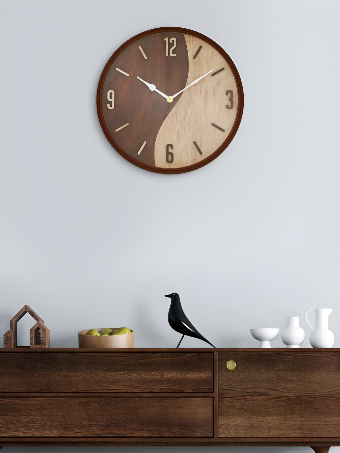 

Craft Smith Brown & Black Embellished Traditional Wall Clock