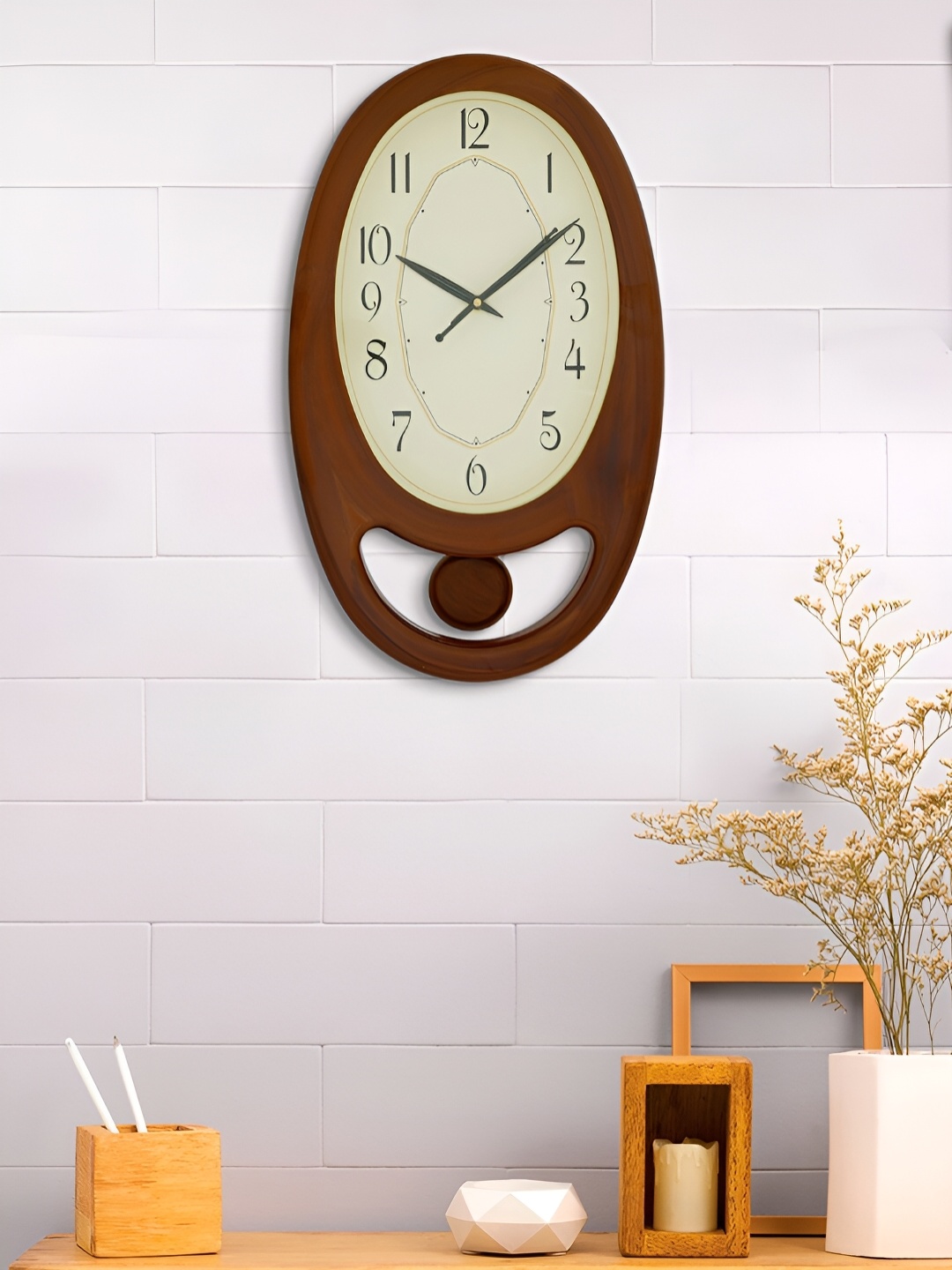 

Craft Smith Brown & Black Contemporary Wall Clock
