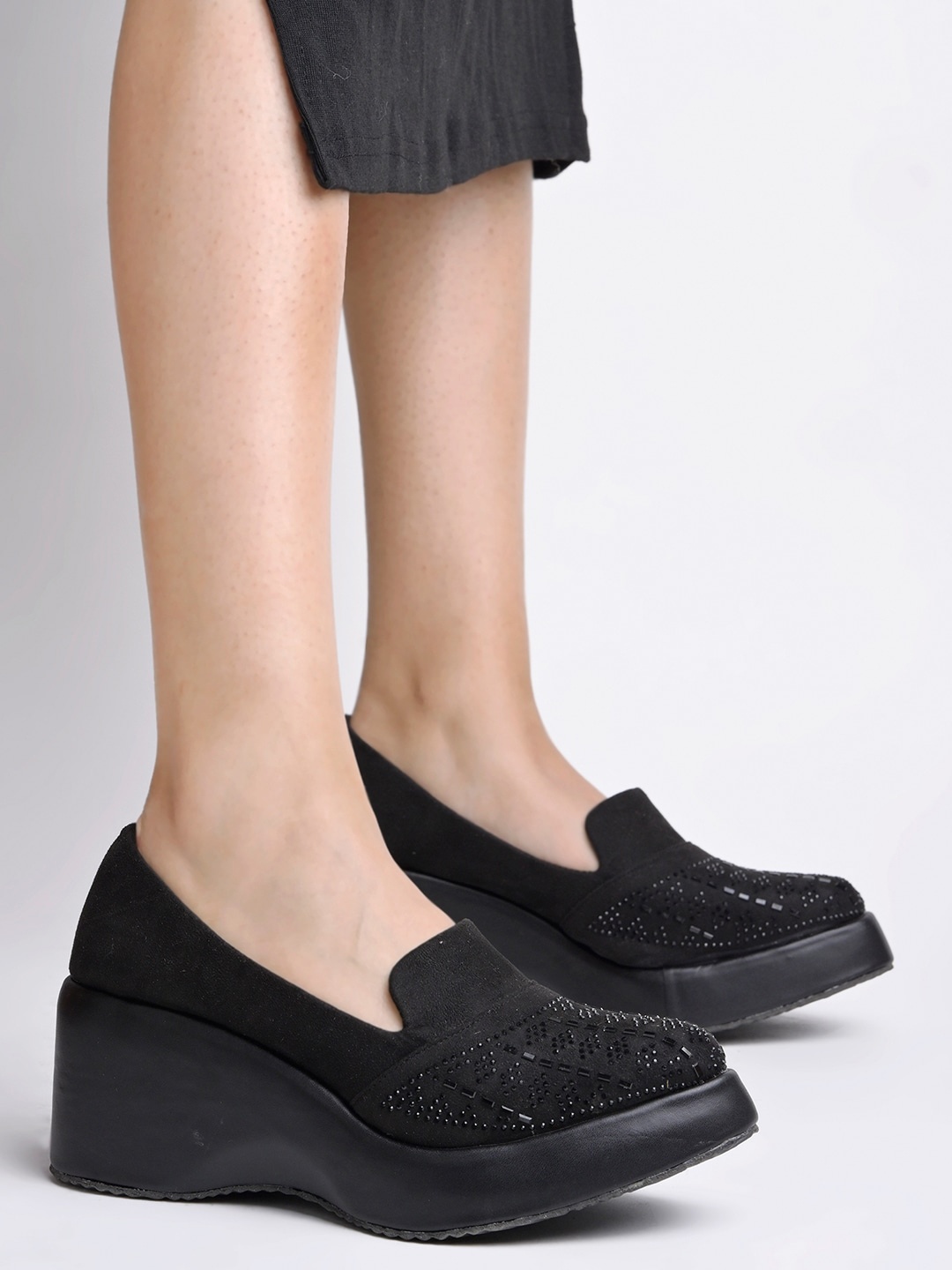 

Shoetopia Girls Suede Block Pumps with Laser Cuts, Black