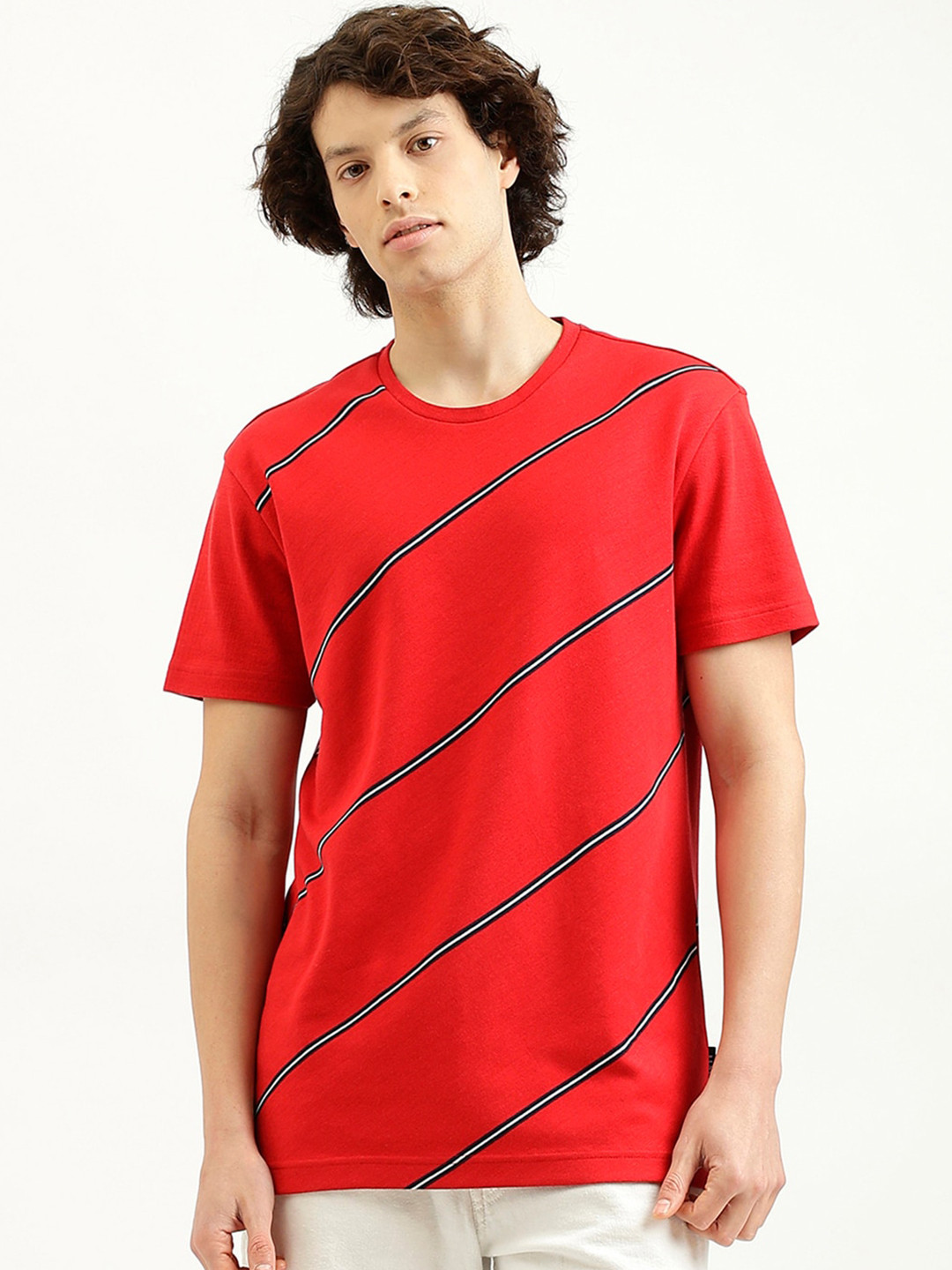 

United Colors of Benetton Men Striped Pure Cotton Pockets T-shirt, Red