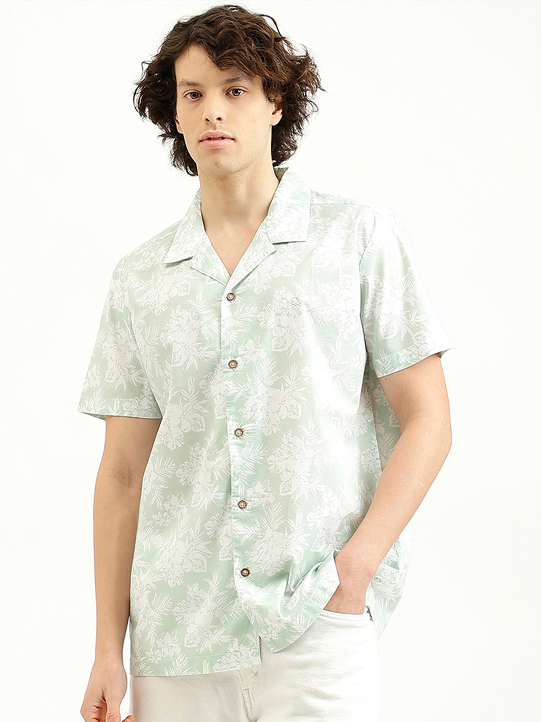 

United Colors of Benetton Men Floral Opaque Printed Casual Shirt, Green