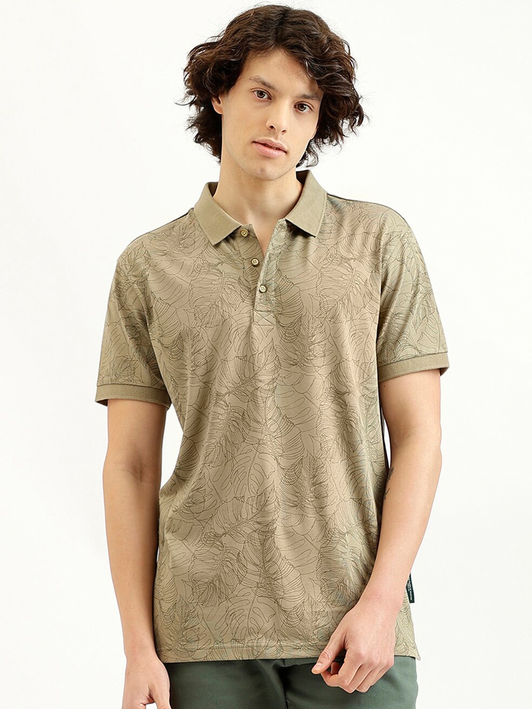 

United Colors of Benetton Men Floral Polo Collar Pure Cotton Pockets T-shirt, Brown