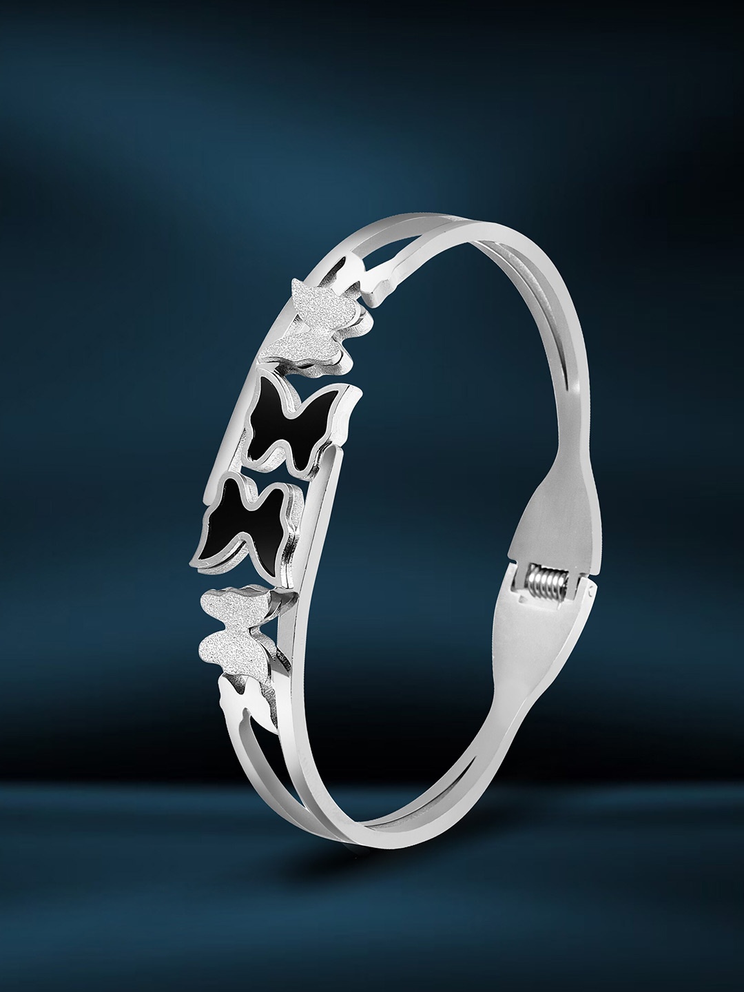 

RARE1STUDIO Silver-Plated Butterfly Kada Bracelet