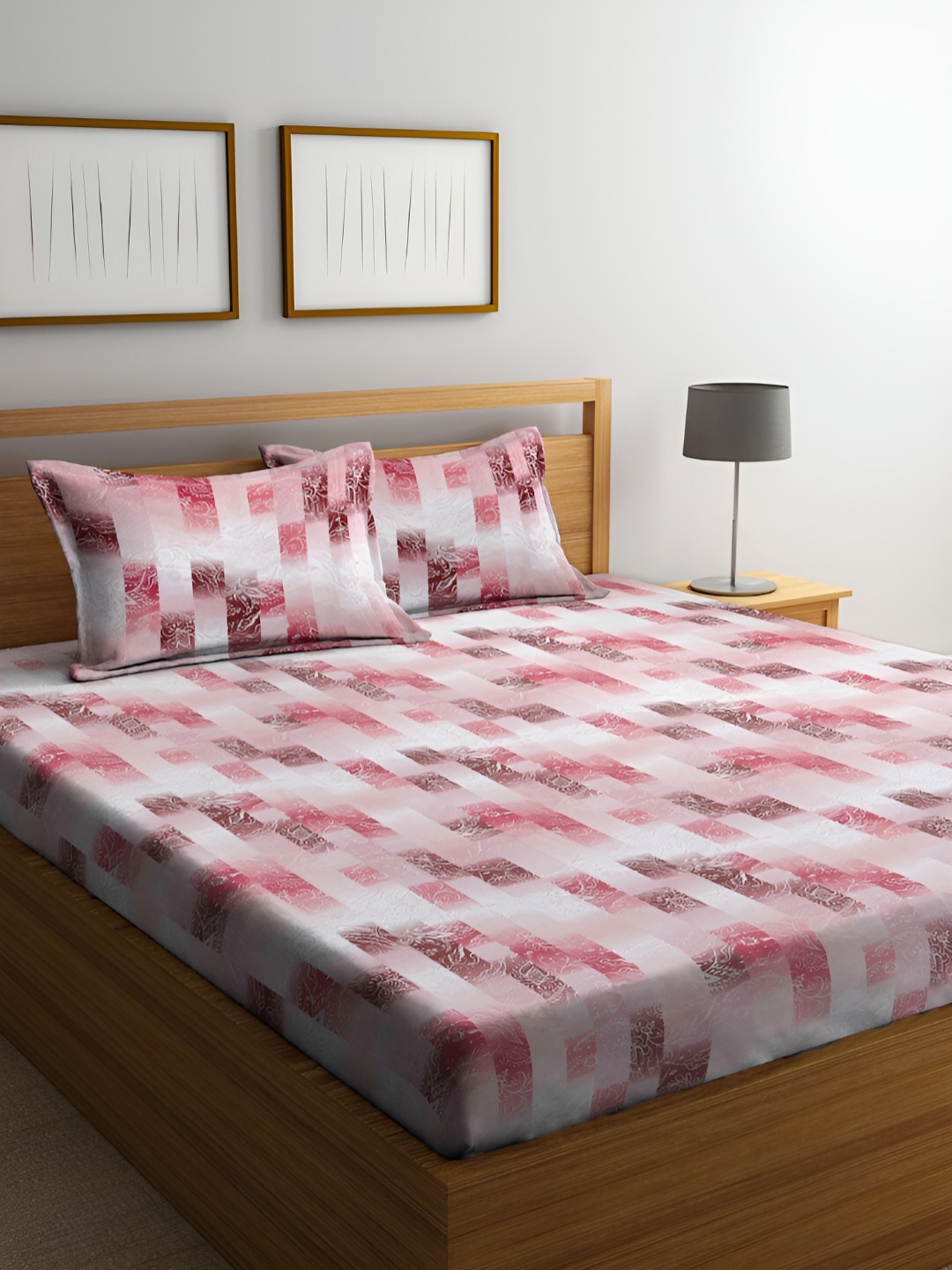 

BOMBAY DYEING Pink & White 144 TC King Bedsheet with 2 Pillow Covers