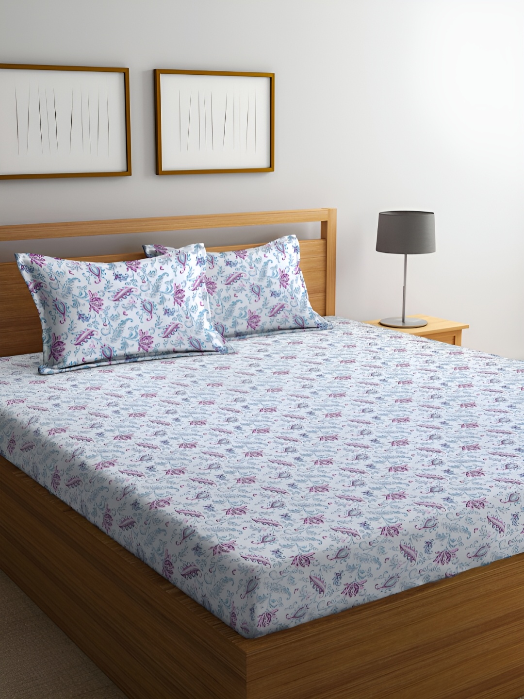 

BOMBAY DYEING Purple & White 144 TC King Bedsheet with 2 Pillow Covers