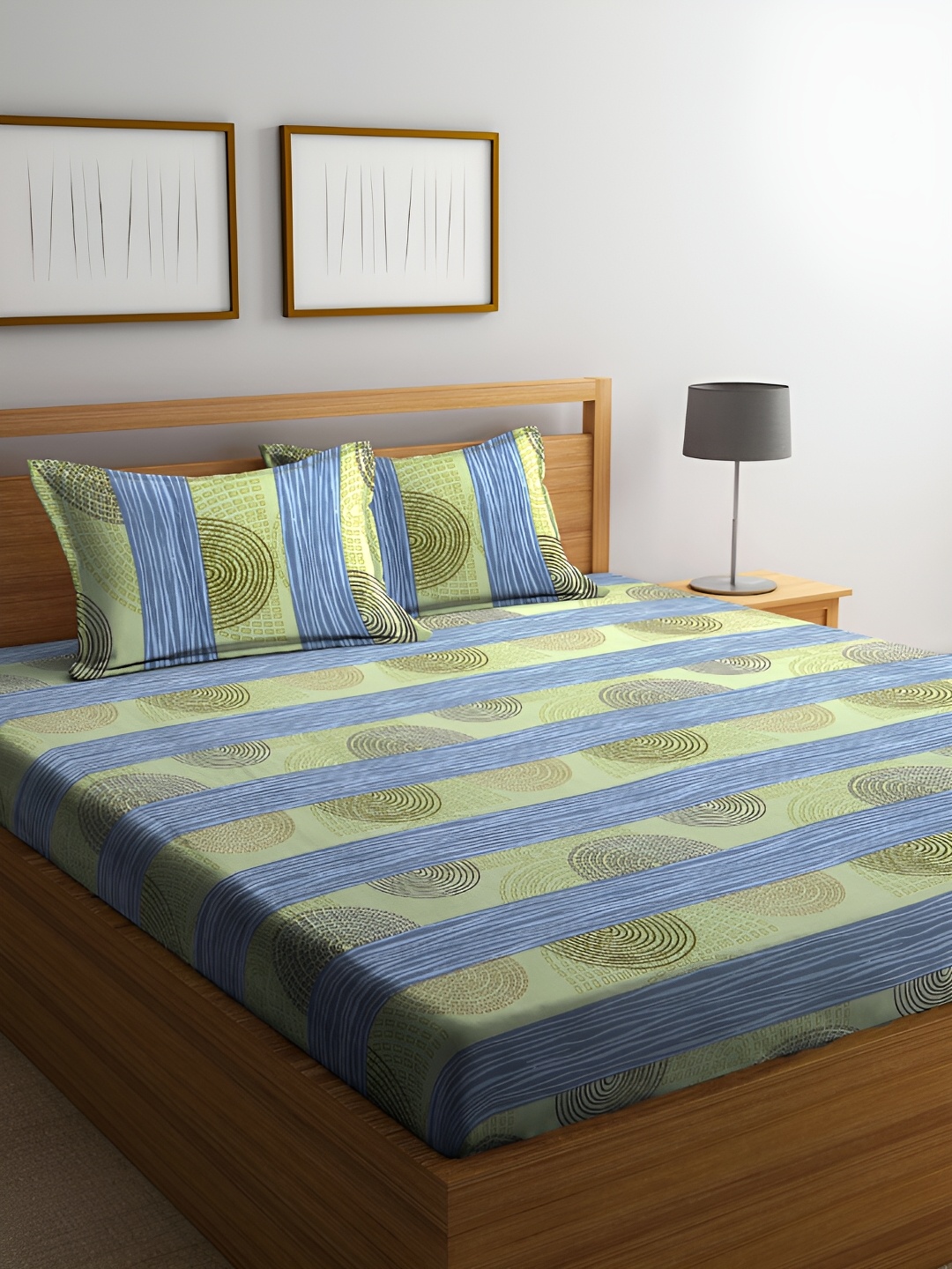 

BOMBAY DYEING Green & Blue 144 TC King Bedsheet with 2 Pillow Covers