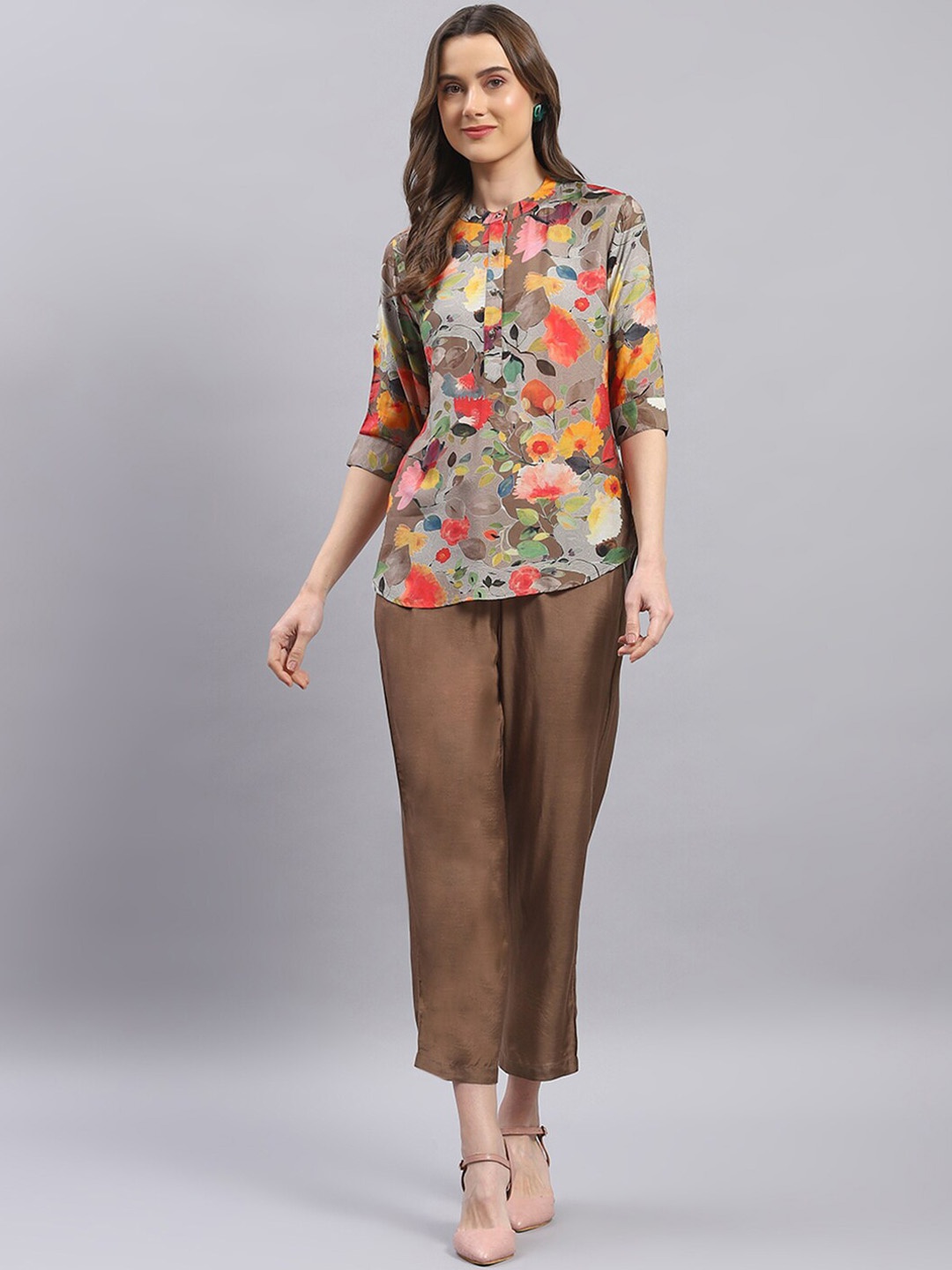 

Monte Carlo Printed Mandarin Collar Top & Trousers Co-Ords, Brown