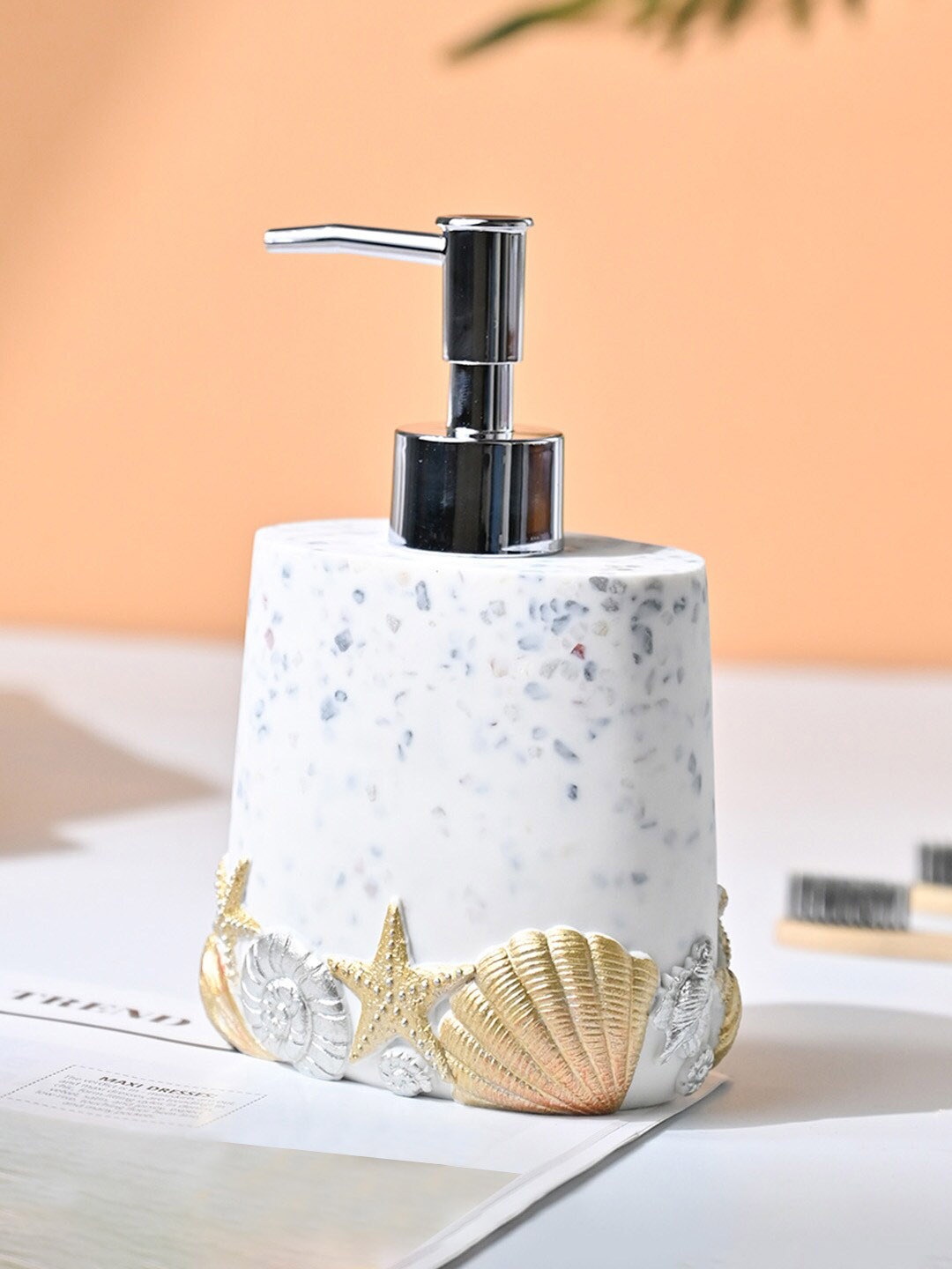 

MARKET99 Unisex Off White Bathroom Accessories