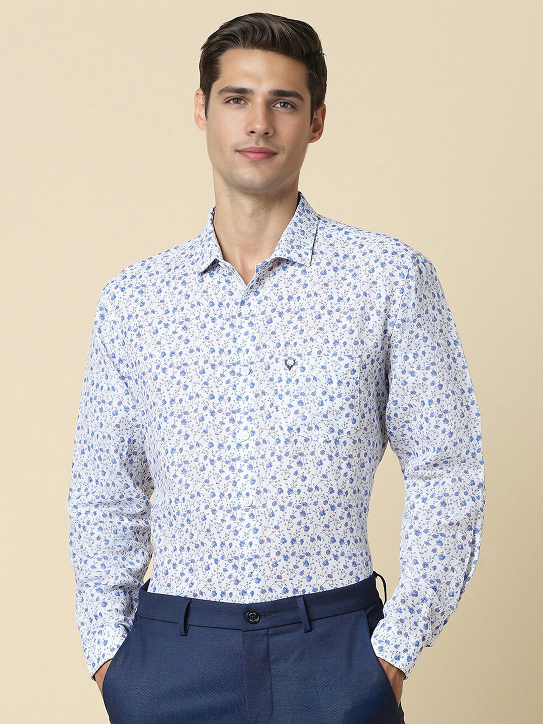 

Allen Solly Men Slim Fit Floral Opaque Printed Formal Shirt, White