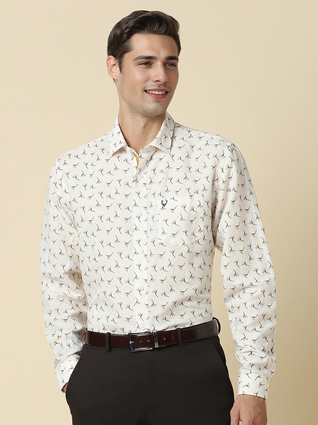 

Allen Solly Men Slim Fit Floral Opaque Printed Formal Shirt, Cream