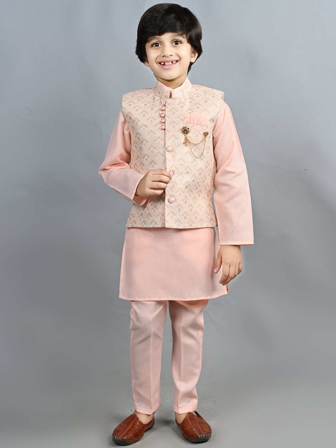 

BAESD Boys Geometric Printed Straight Mandarin Collar Kurta Nehru jacket & Pyjamas, Pink