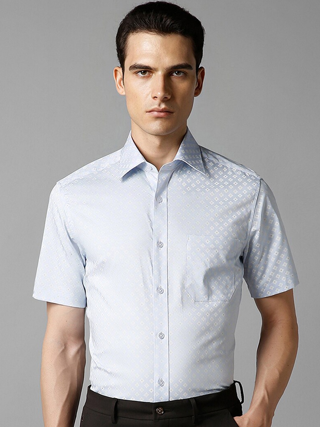 

Louis Philippe Men Opaque Striped Formal Shirt, Blue