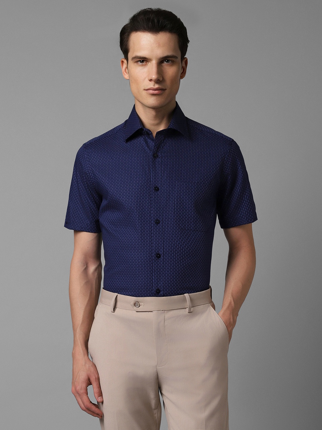 

Louis Philippe Classic Fit Micro Ditsy Printed Pure Cotton Formal Shirt, Navy blue