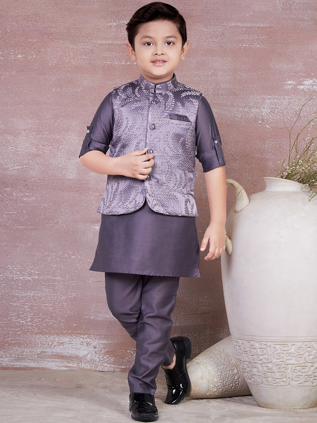 

Ministitch Boys Floral Regular Thread Work Kurta with Pyjamas, Mauve