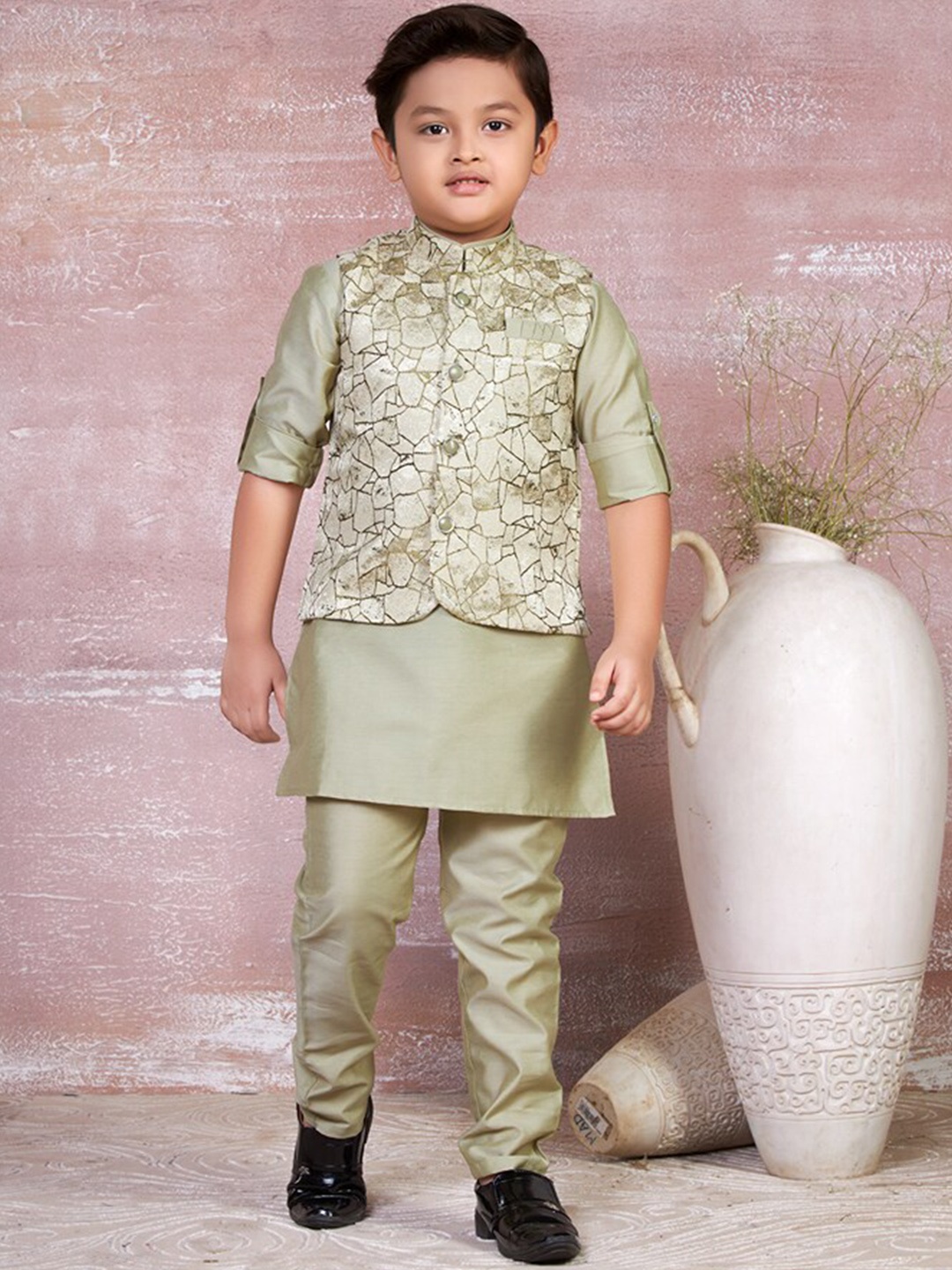 

Ministitch Boys Regular Kurta with Trousers, Green