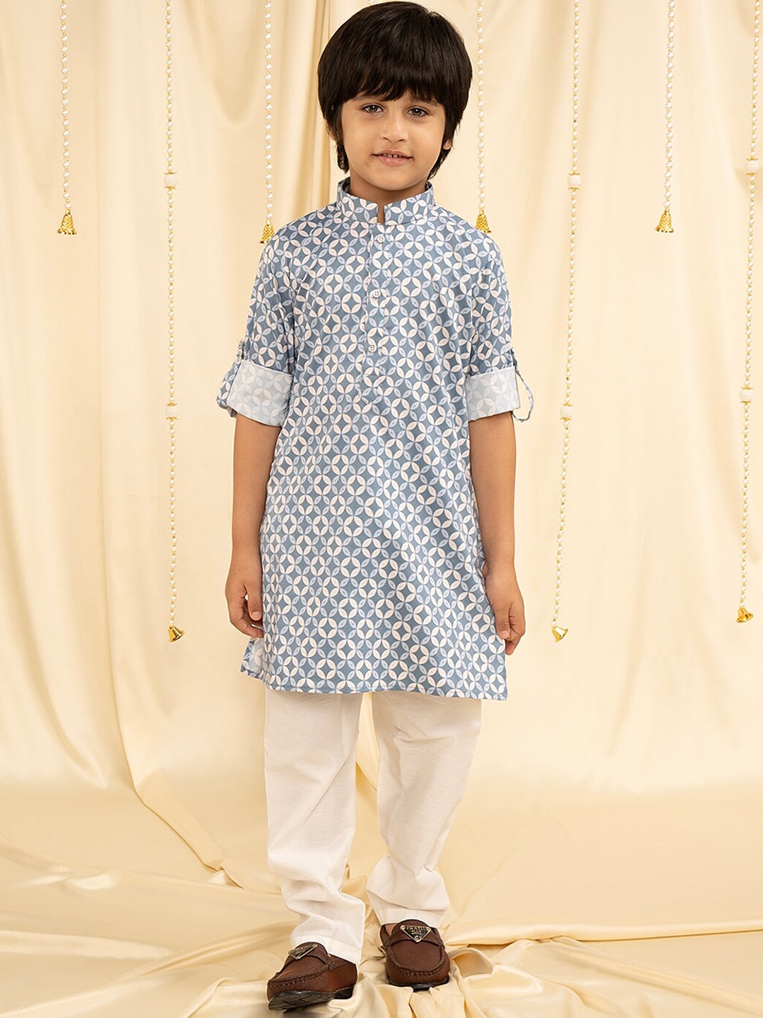 

Ministitch Boys Printed Regular Kurta with Trousers, Blue