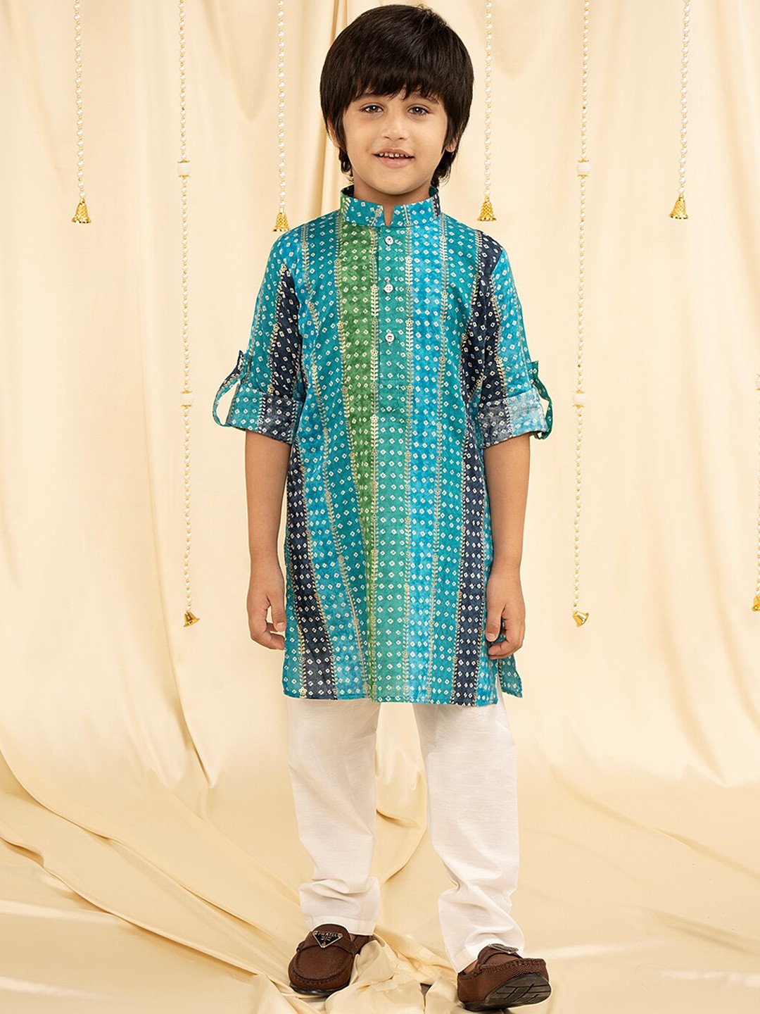 

Ministitch Boys Floral Printed Regular Kurta with Pyjamas, Green