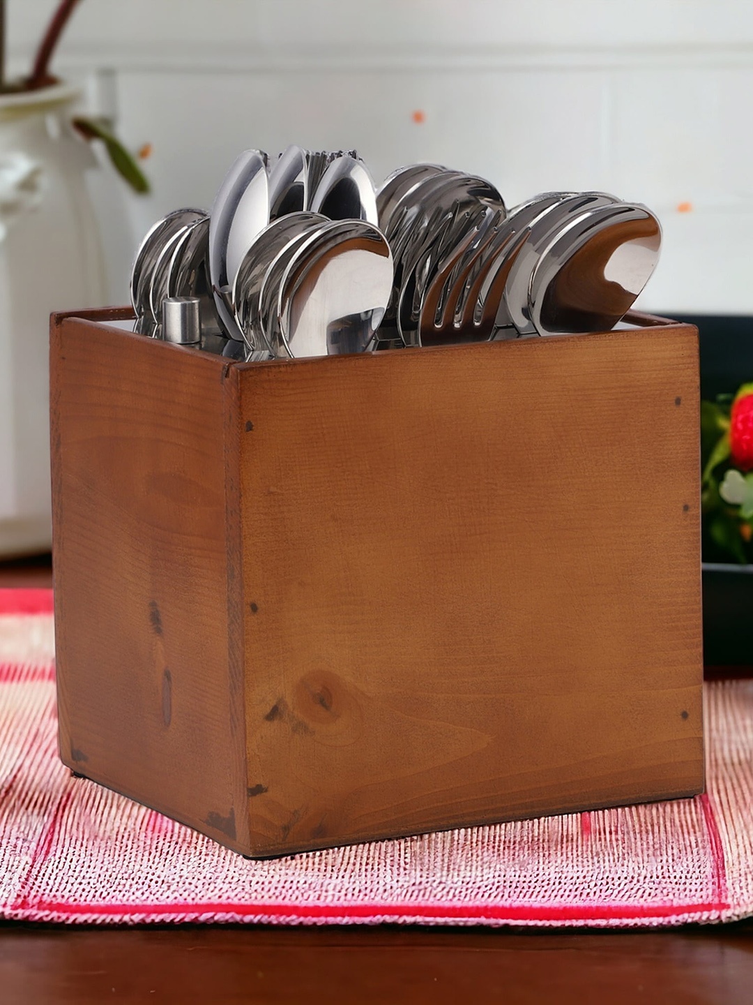 

FNS Victoria 24 Pieces Grey & Brown Stainless Steel Cutlery Set With Wooden Holder, Silver