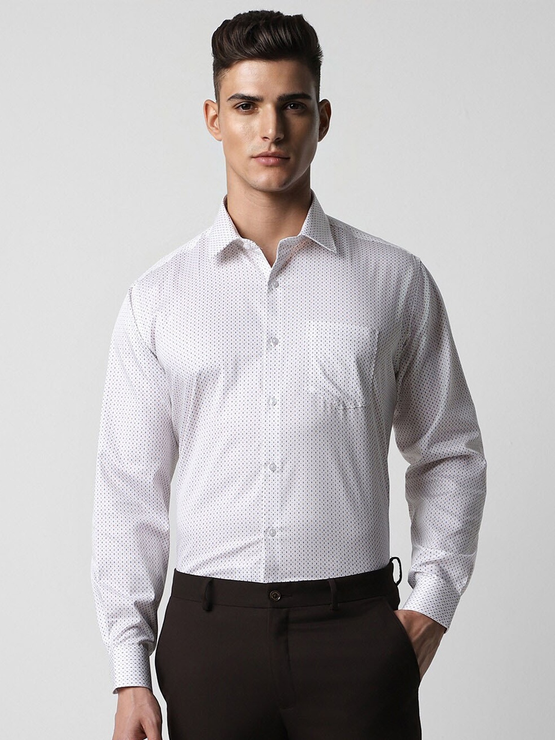 

Van Heusen Men Opaque Striped Formal Shirt, White