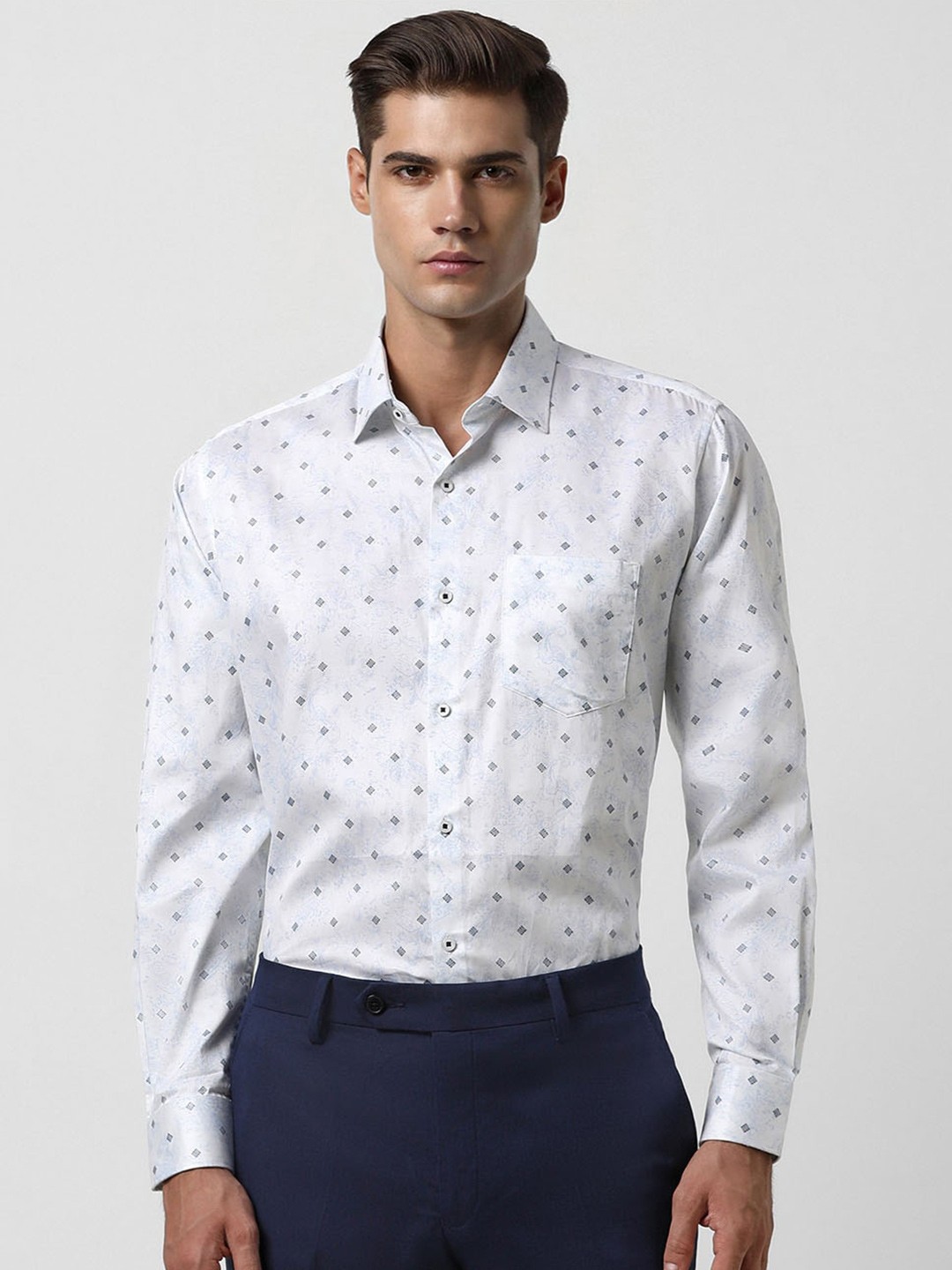 

Van Heusen Men Floral Opaque Printed Casual Shirt, White