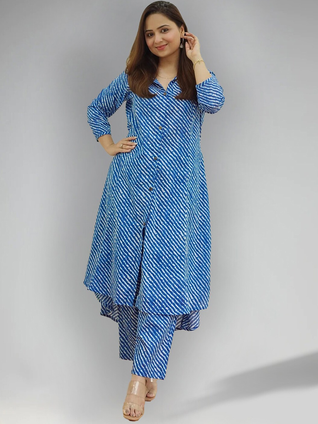 

BAESD Women Leheriya Printed Regular Kurta with Palazzos, Blue