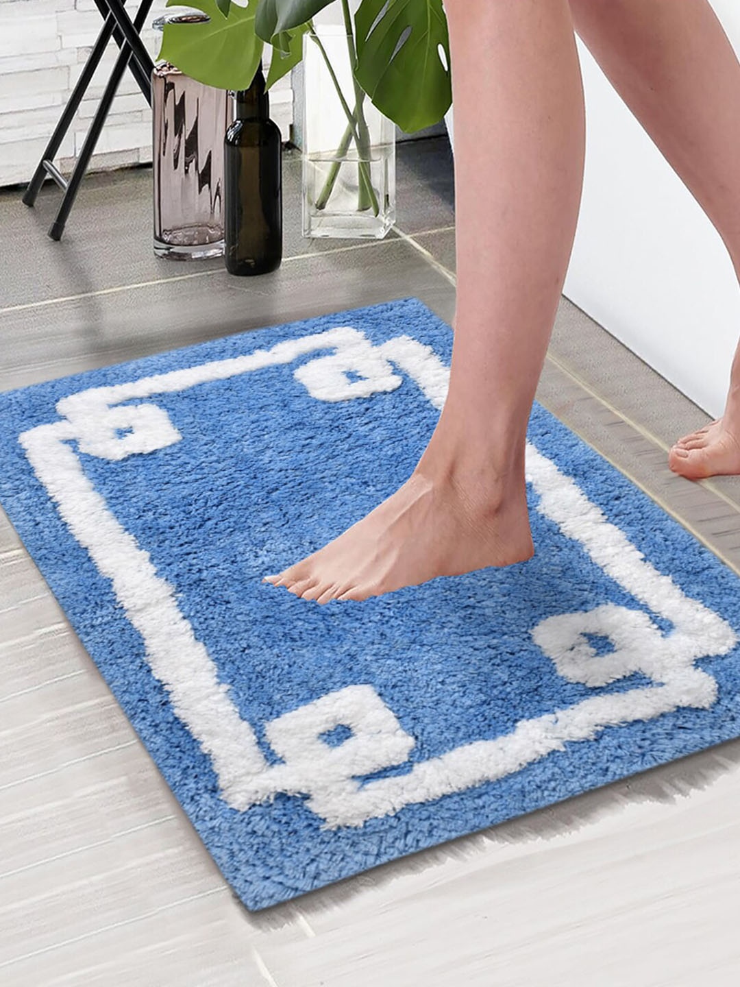 

Aura Turquoise Blue & White Printed Rectangular 1850 GSM Anti Skid Bath Rug