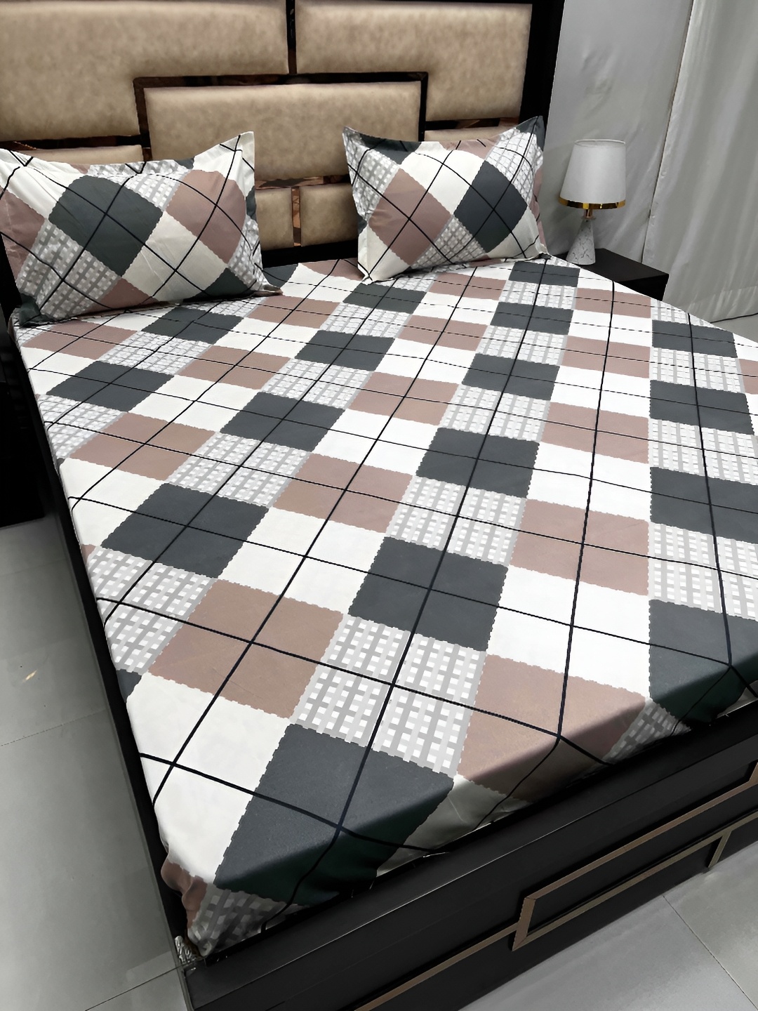 

Pure Decor Grey & Beige Geometric 260 TC Queen Bedsheet with 2 Pillow Covers