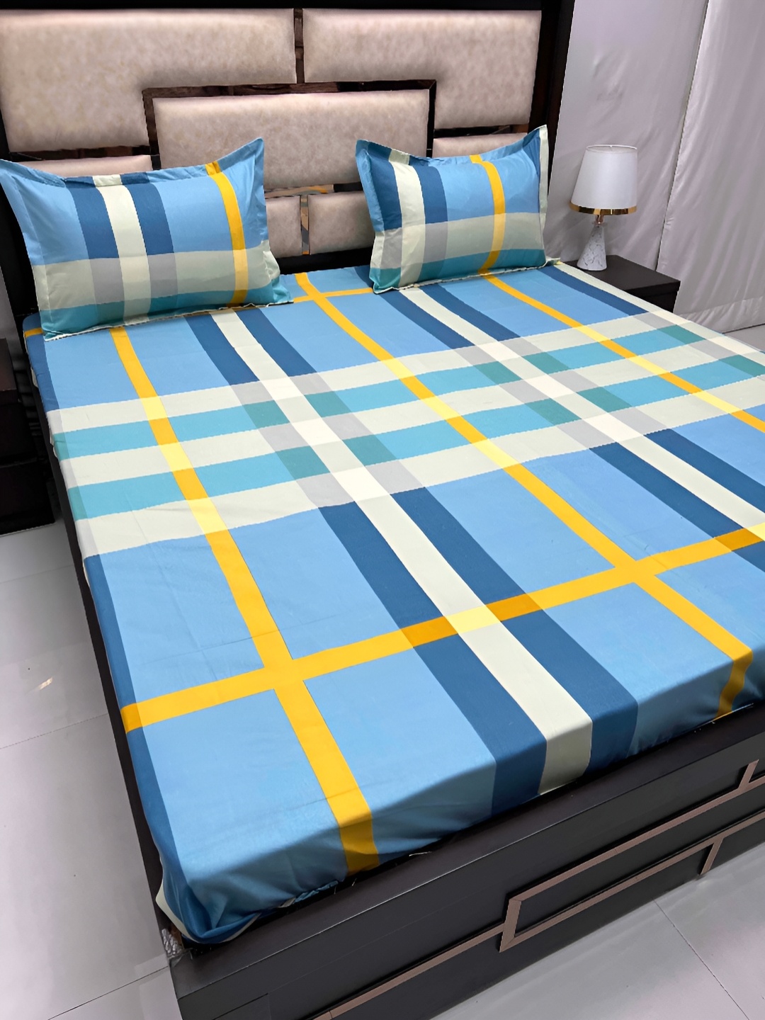 

Pure Decor Blue & White Geometric Queen Bedsheet with 2 Pillow Covers