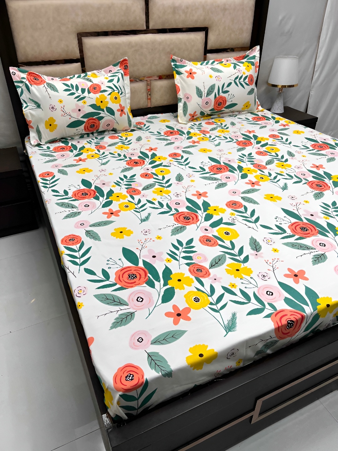 

Pure Decor White & Green Floral Queen Bedsheet with 2 Pillow Covers