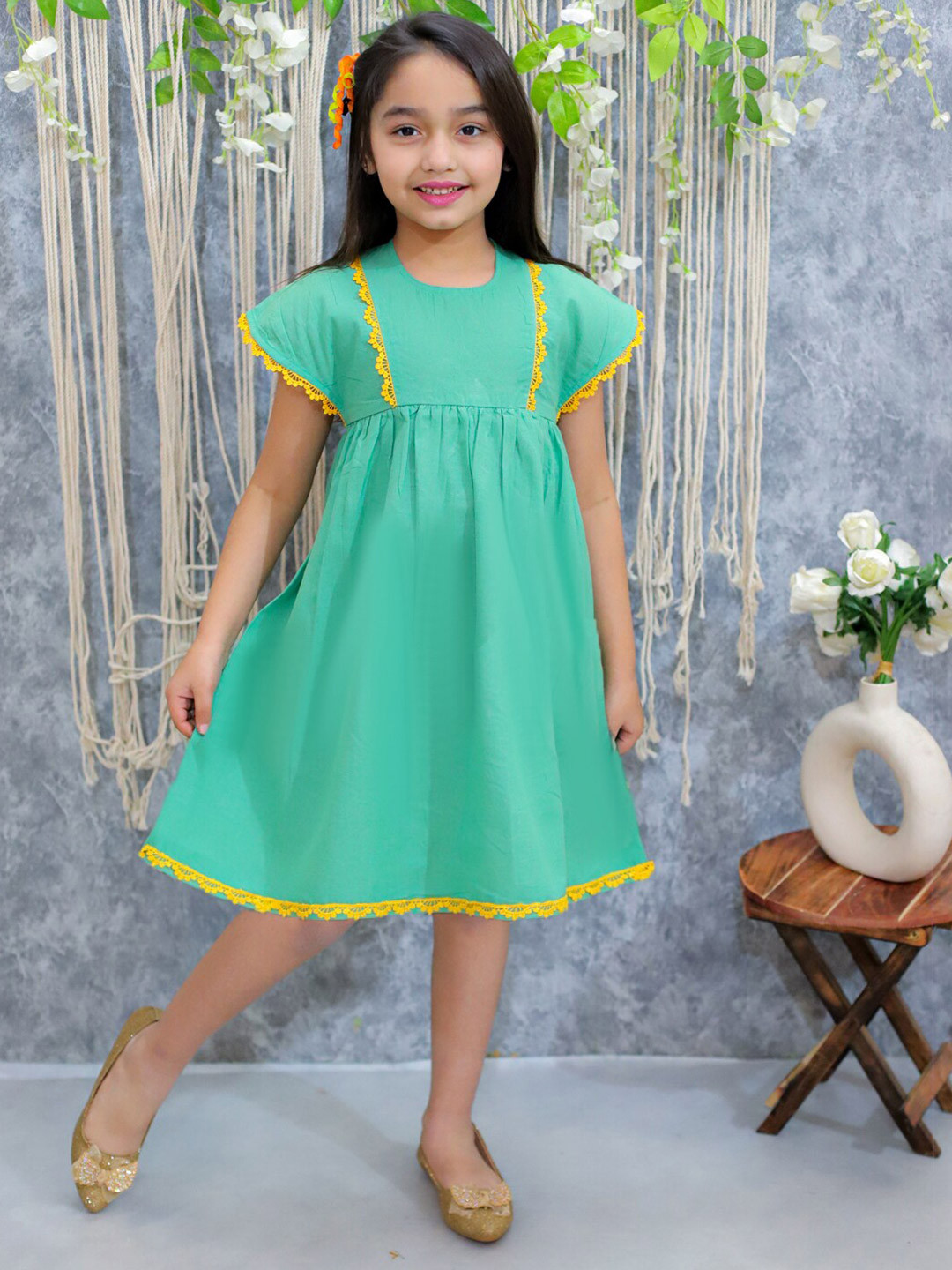 

BownBee Girls Round Neck Cap Sleeves Lace Inserts Pure Cotton A-Line Dress, Green