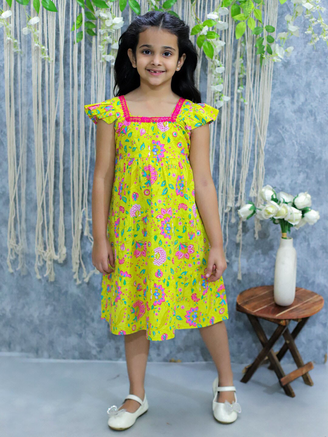 

BownBee Girls Floral Printed Cap Sleeves Lace Inserts Tiered Pure Cotton A-Line Dress, Yellow