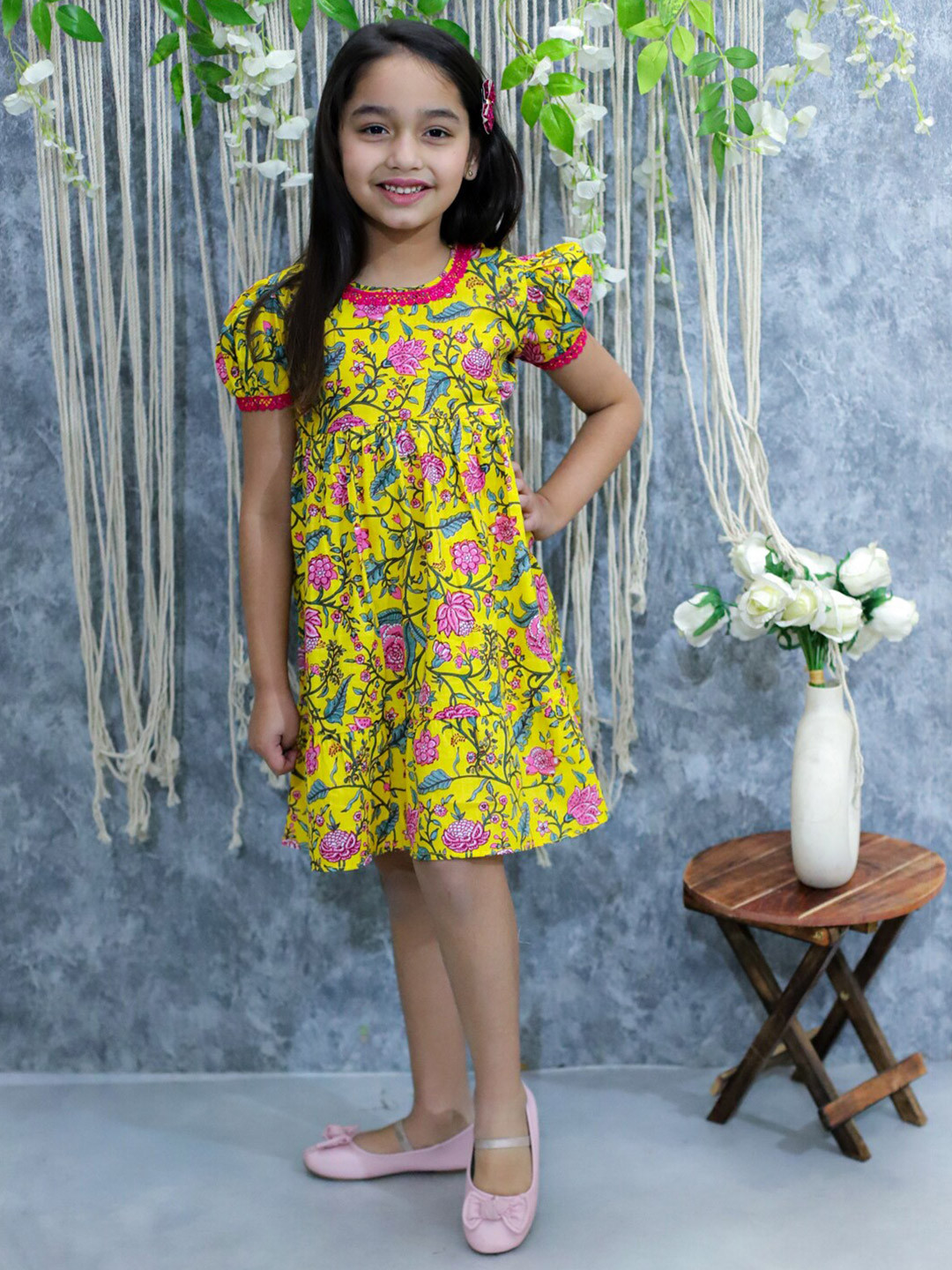

BownBee Girls Floral Printed Round Neck Puff Sleeves Gathered Pure Cotton A-Line Dress, Yellow