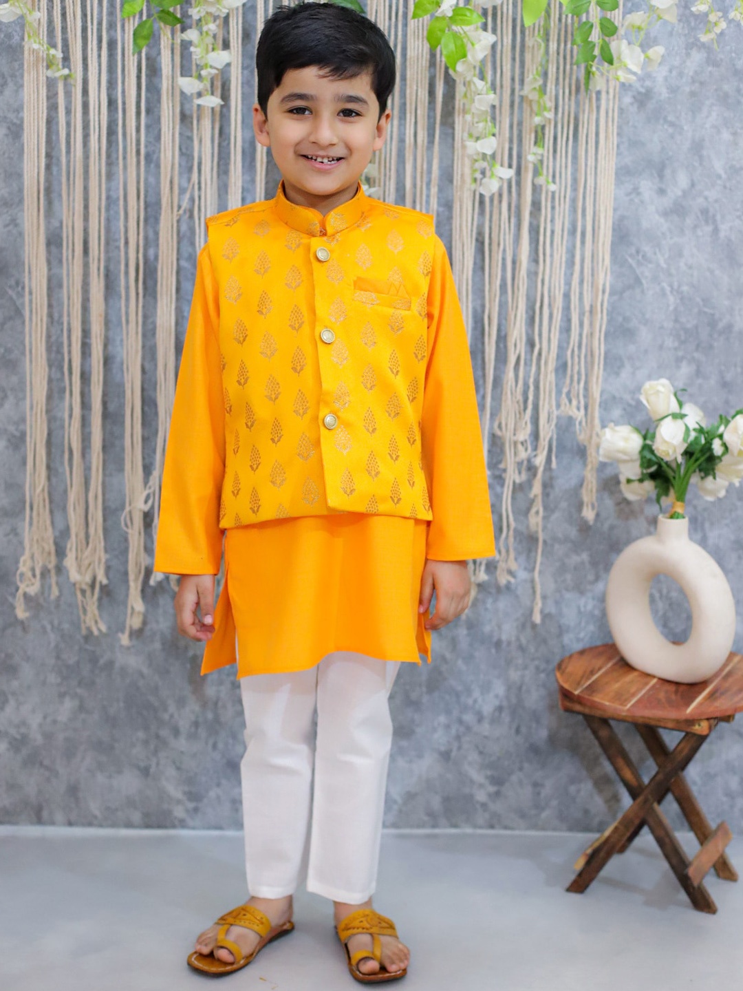 

BownBee Boys Mandarin Collar Regular Pure Cotton Kurta with Pyjamas & Nehru Jacket, Yellow