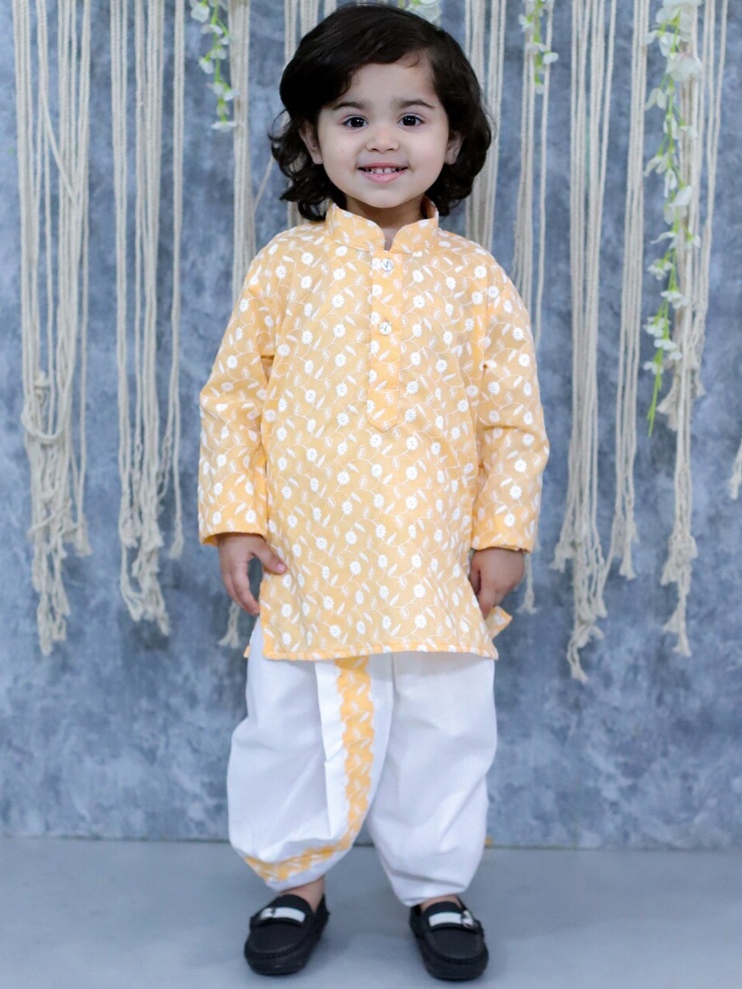 

BownBee Boys Floral Embroidered Regular Lucknowi Chikankari Cotton Kurta with Dhoti Pants, Orange