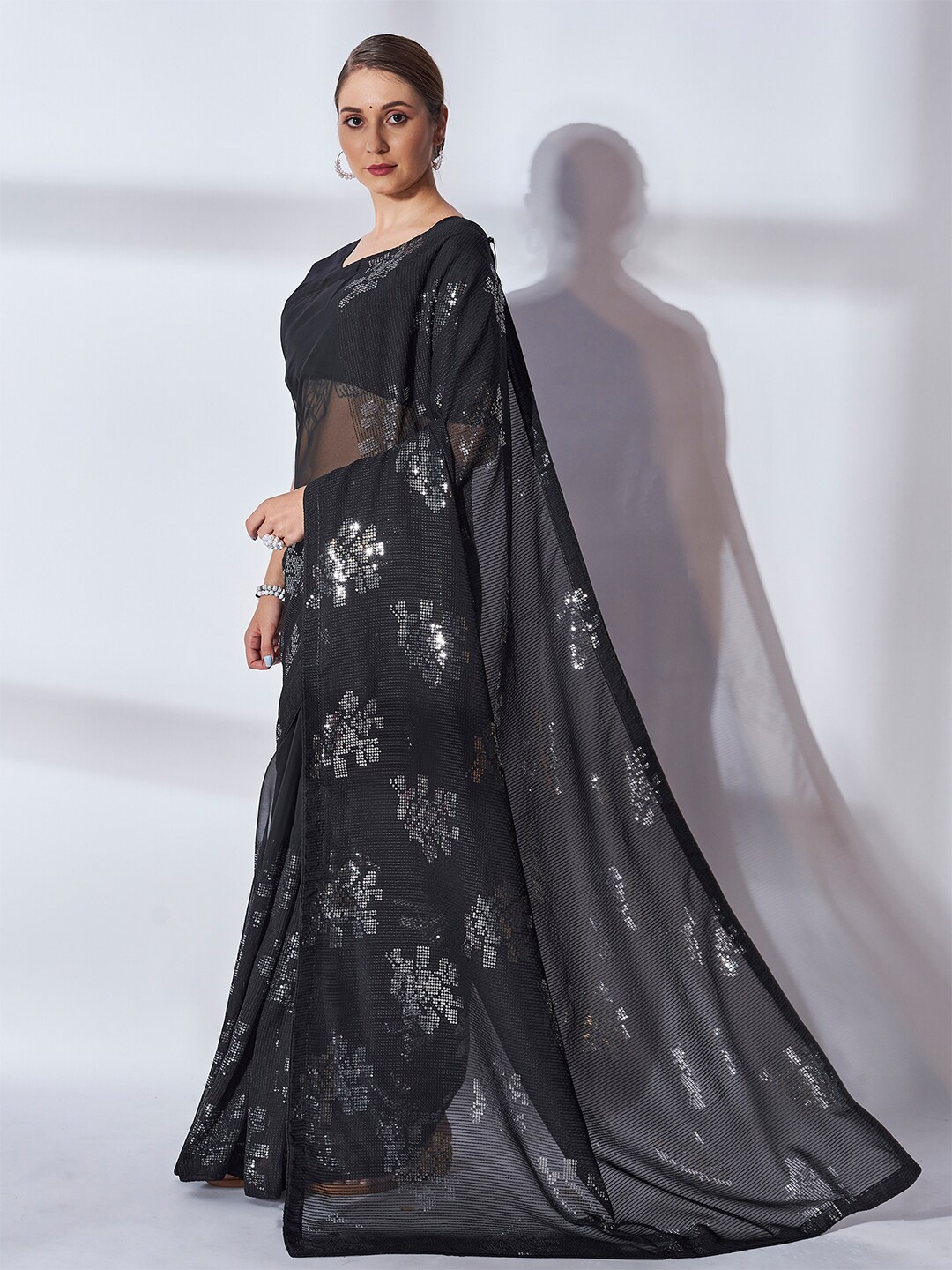 

Ishin Floral Sequinned Pure Georgette Saree, Black