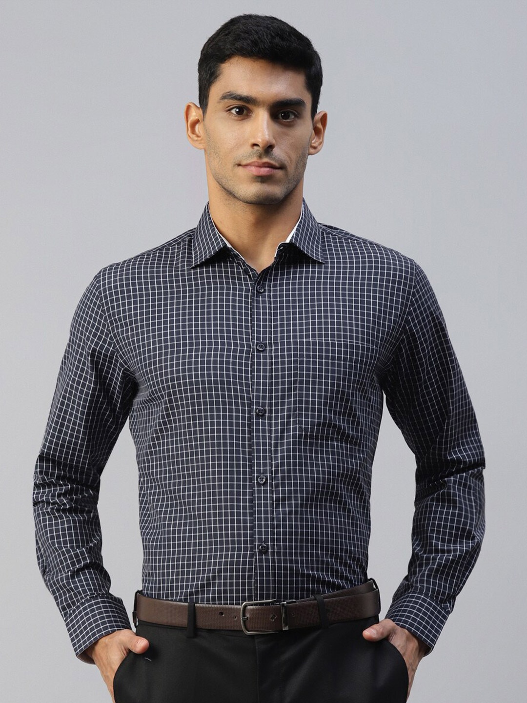 

DON VINO Men Comfort Opaque Checked Casual Shirt, Blue