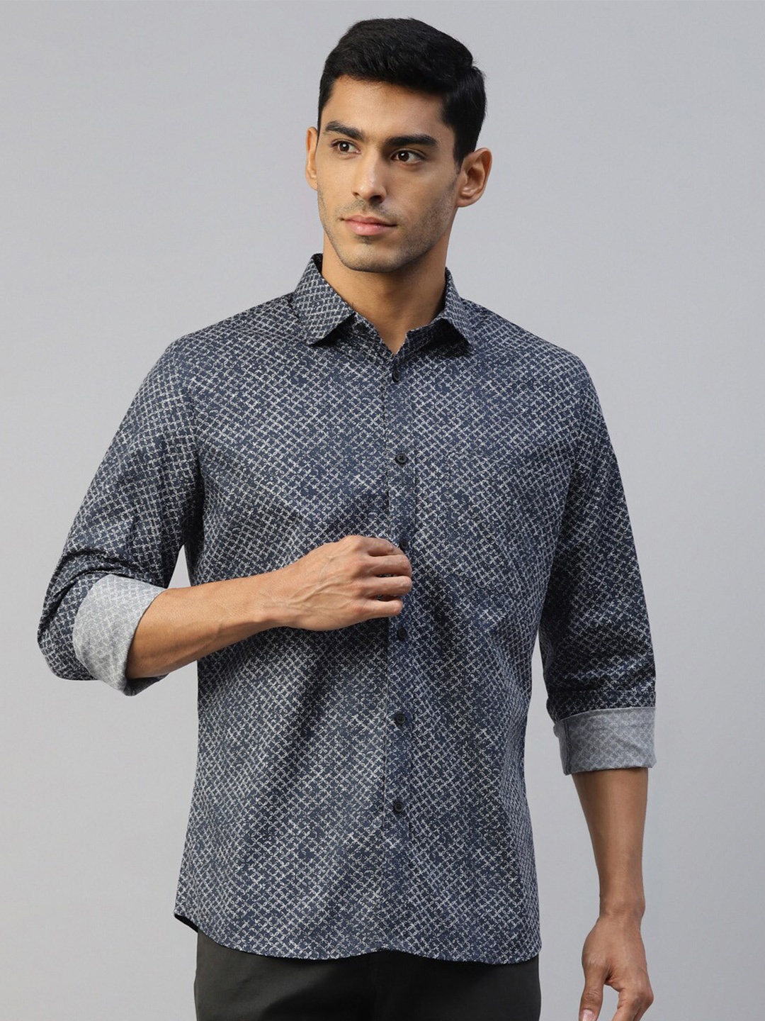 

DON VINO Men Comfort Floral Opaque Printed Casual Shirt, Grey