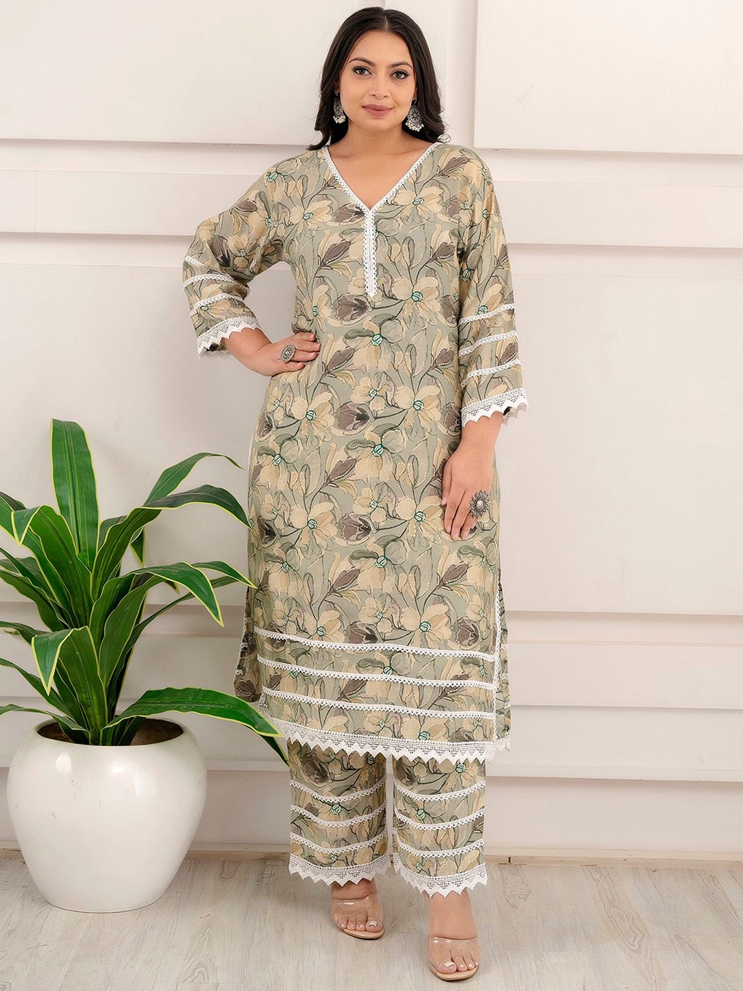 

LALI JAIPUR Women Floral Printed Regular Kurta with Trousers, Green