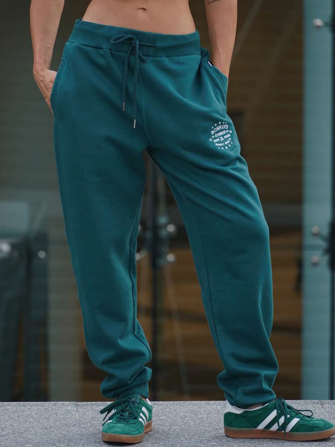 

Bonkers Corner Women Mid-Rise Joggers, Green