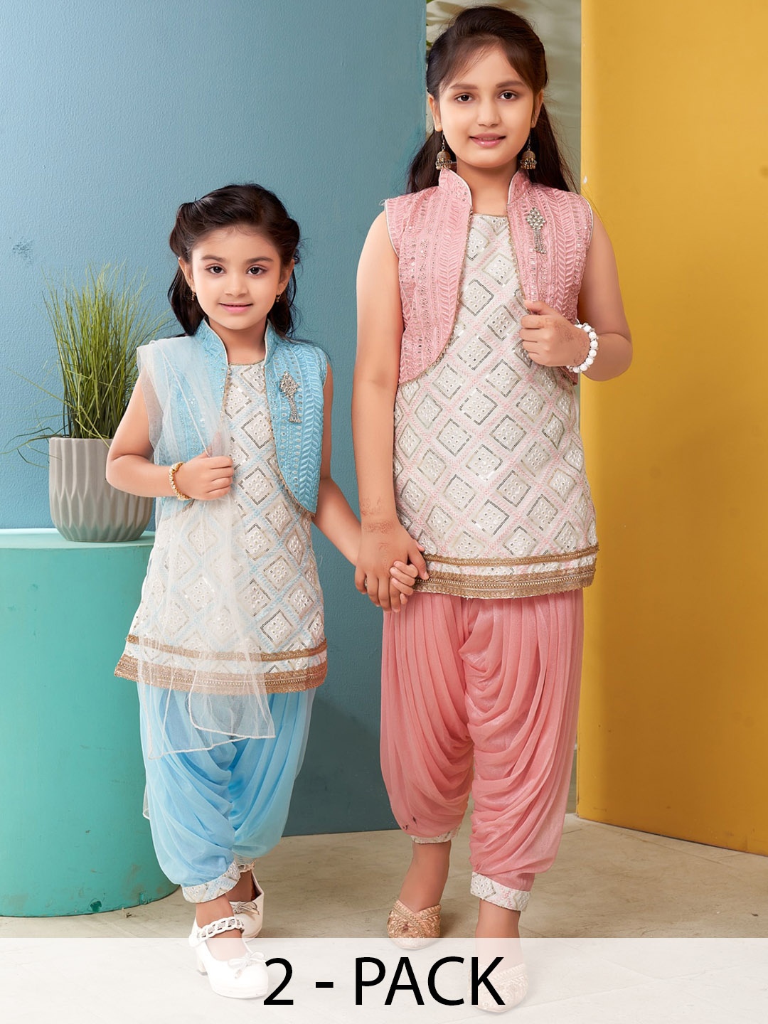 

Aarika Girls Selection Of 2 Regular Pure Silk Kurta With Trousers & Dupatta & Jacket, White