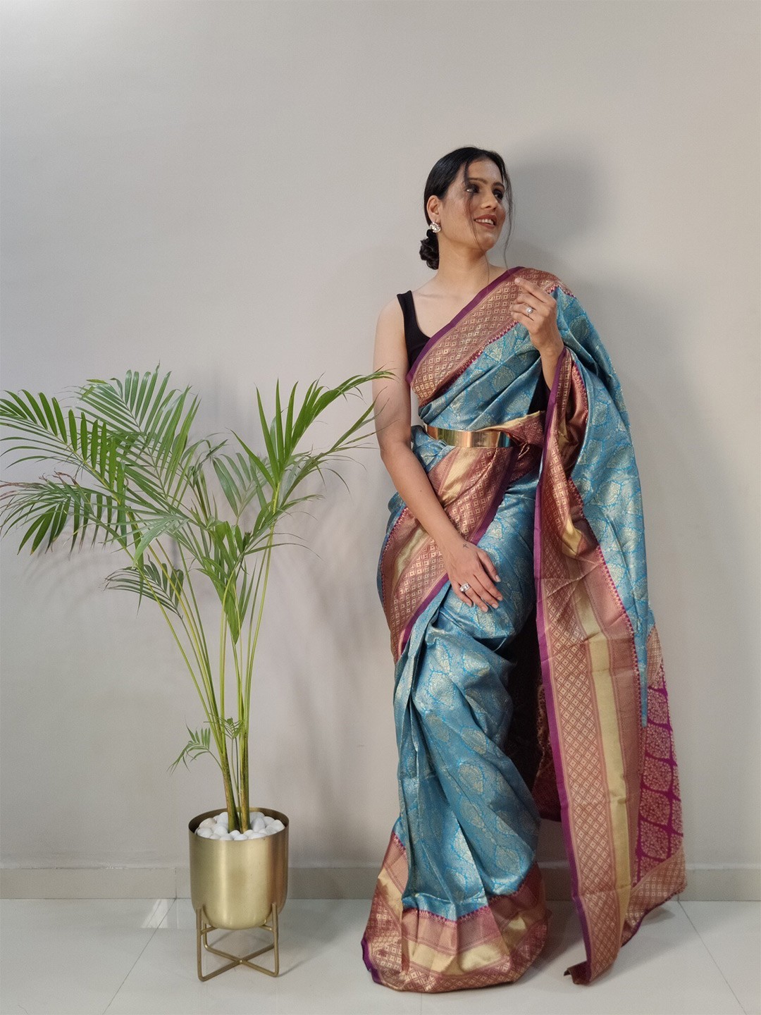 

LeeliPeeri Designer Woven Design Zari Silk Blend Saree, Blue