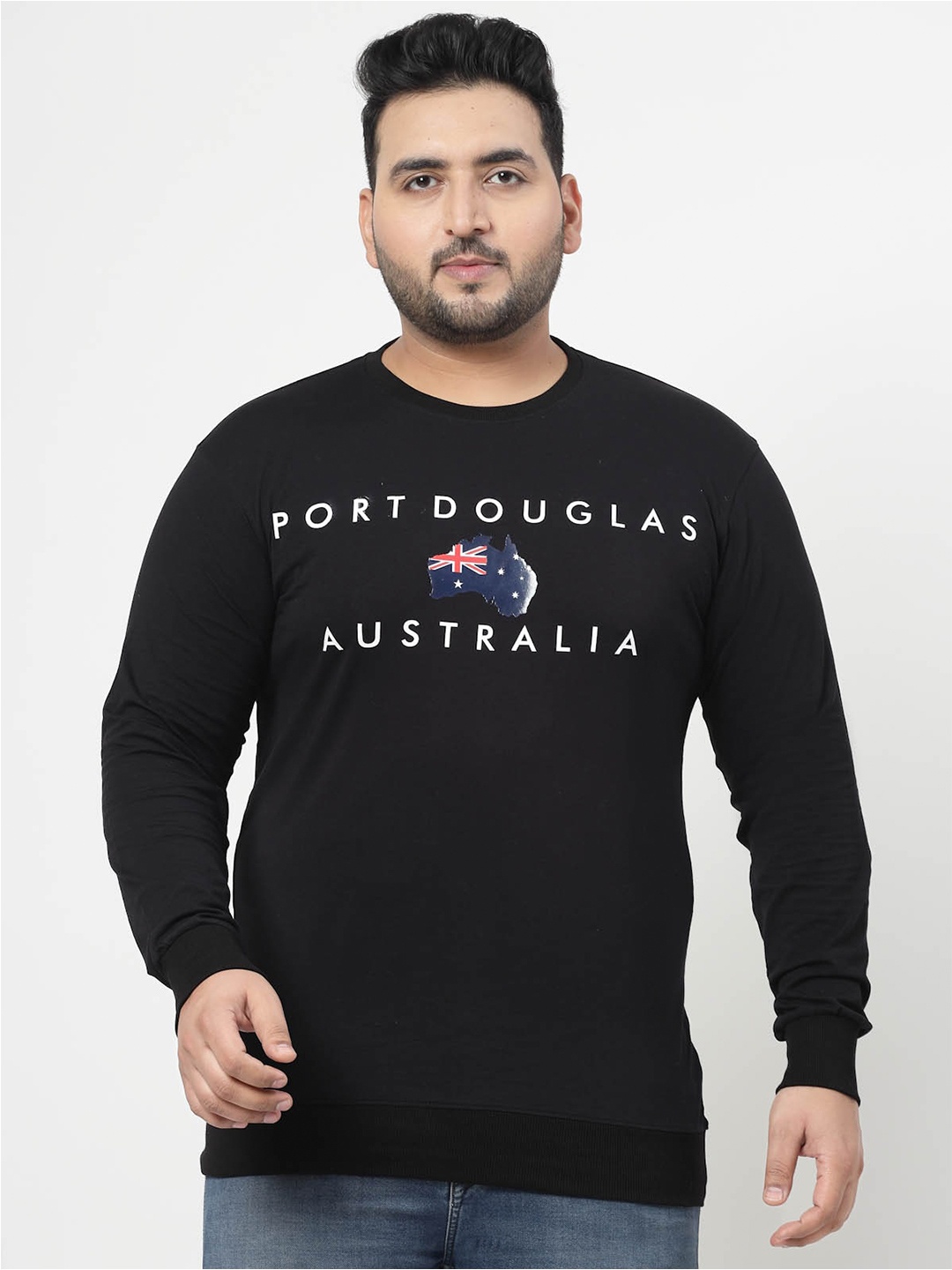 

plusS Men Typography Printed Applique T-shirt, Black