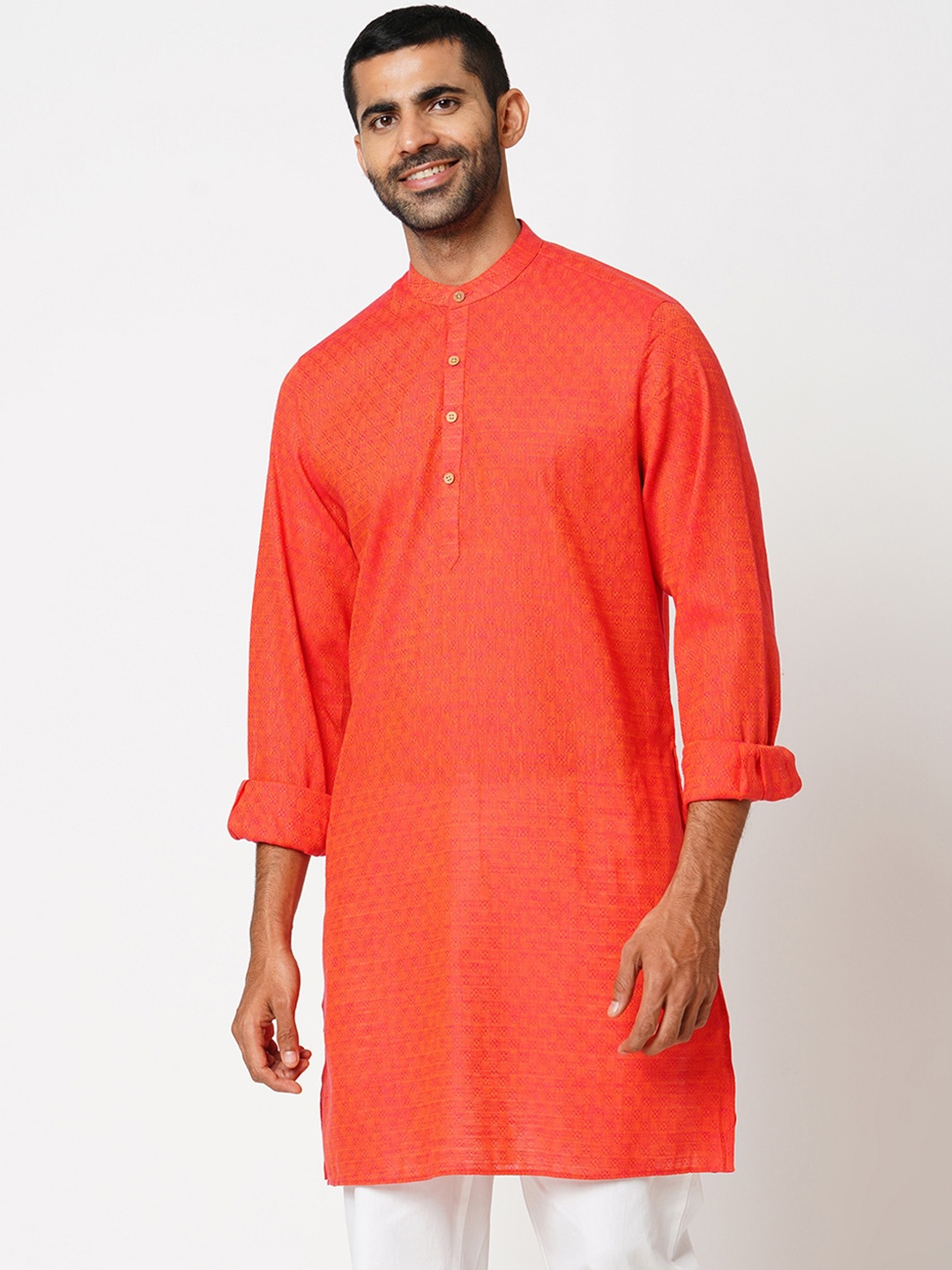 

Indivisual Clothing Men Thread Work Kurta, Red