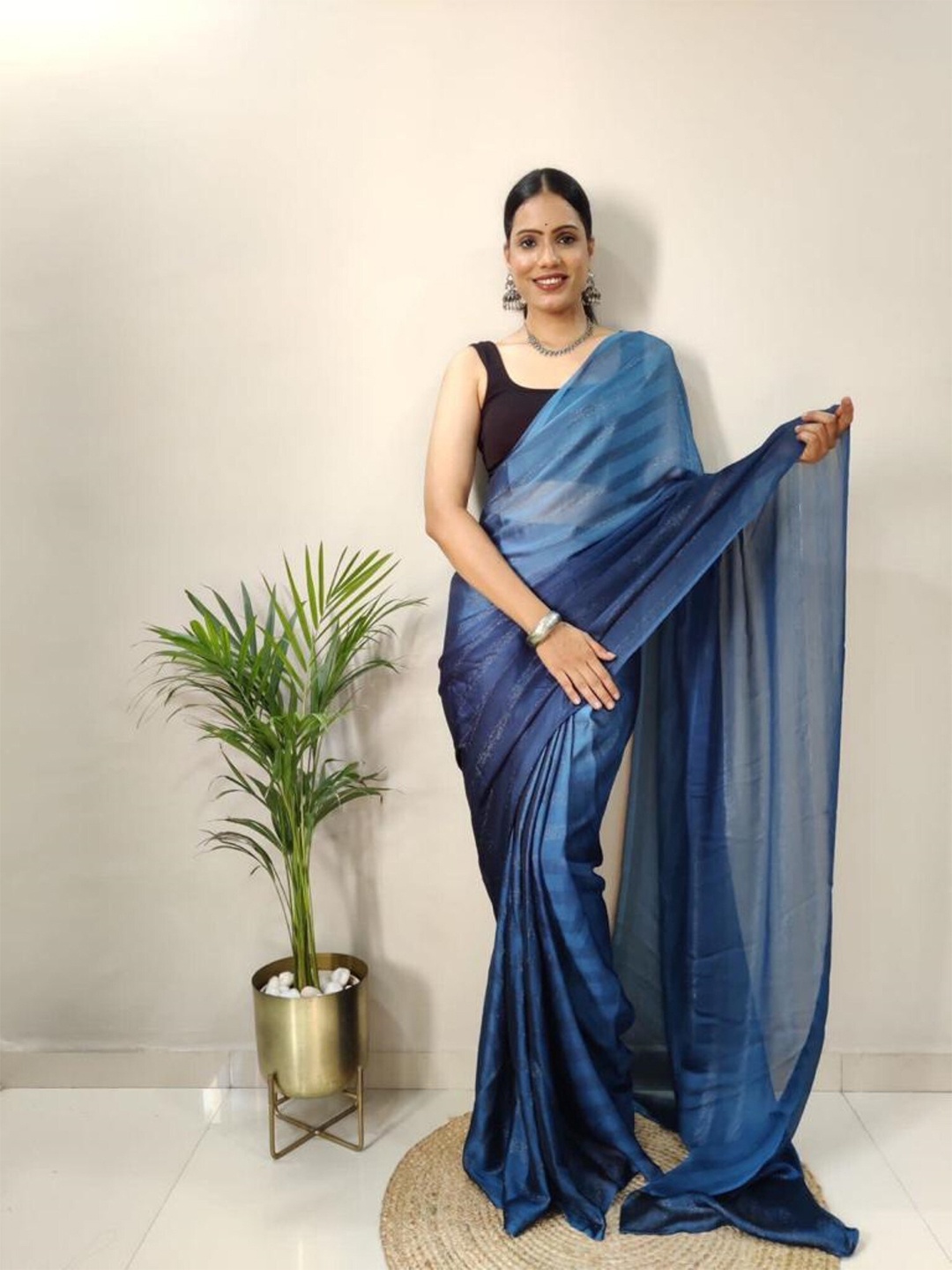 

LeeliPeeri Designer Striped Pure Georgette Saree, Blue