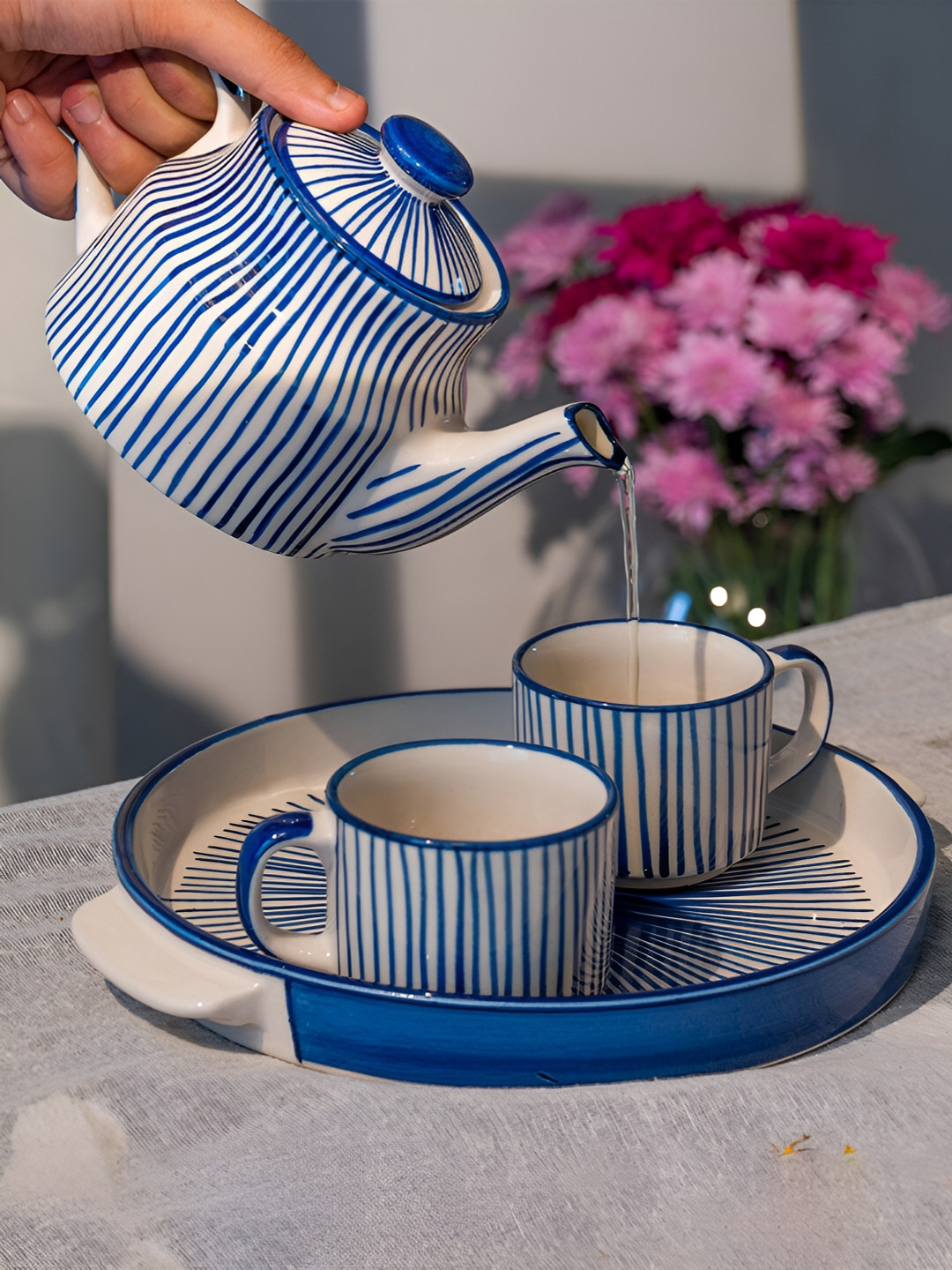 

ARAVALII Blue & White 4 Pieces Printed Ceramic Glossy Kettle Set